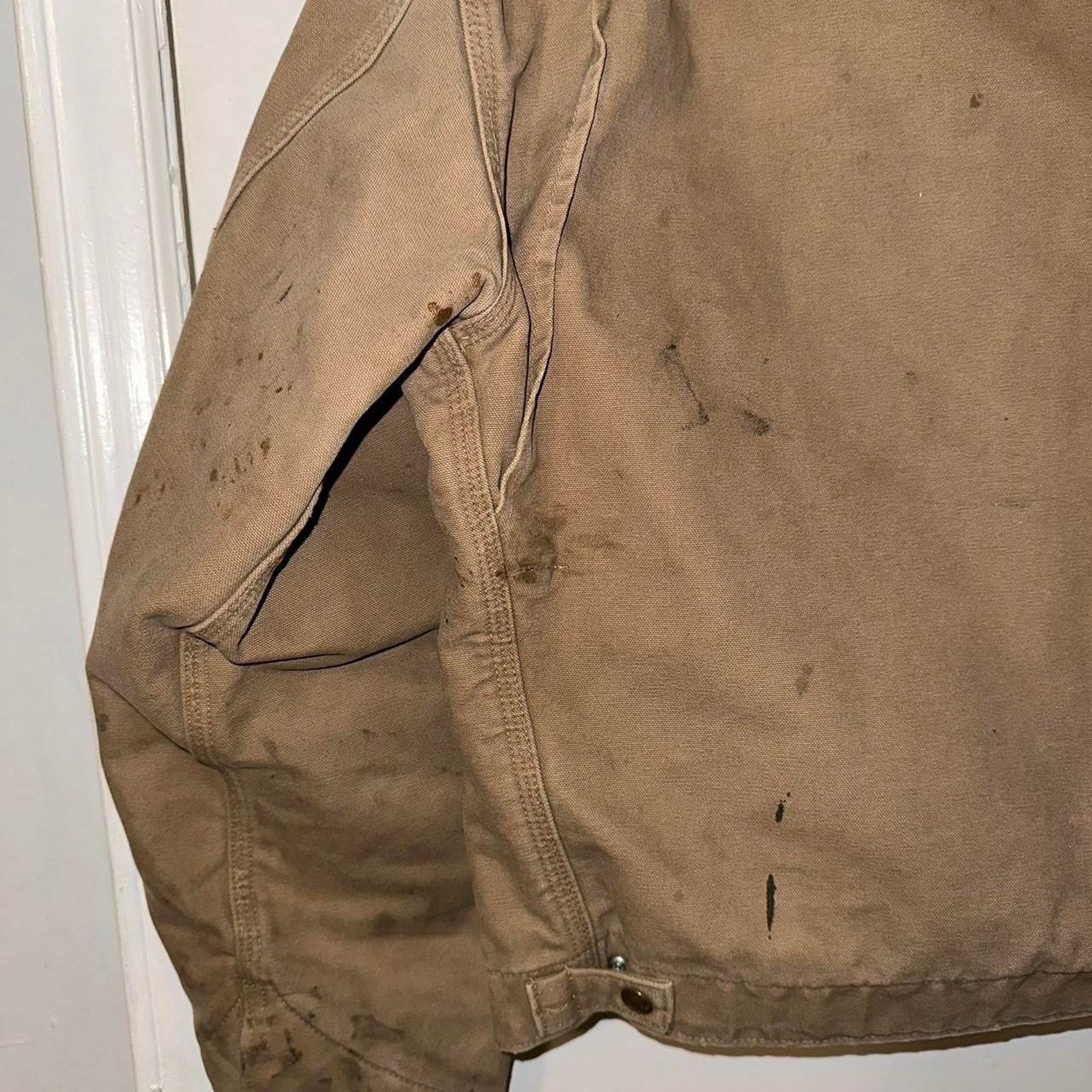 Carhartt Vintage Distressed Carhartt J97 Detroit Jacket size L Size US L / EU 52-54 / 3 - 8 Thumbnail