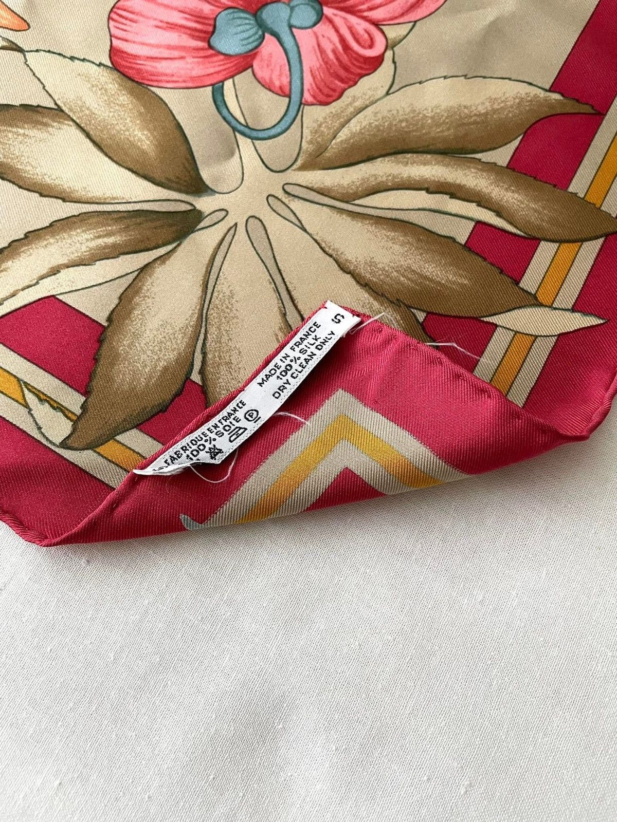 Hermes Vintage Hermes Silk Scarf by Niki Goulandris Size 35 x 35 Size ONE SIZE - 7 Thumbnail