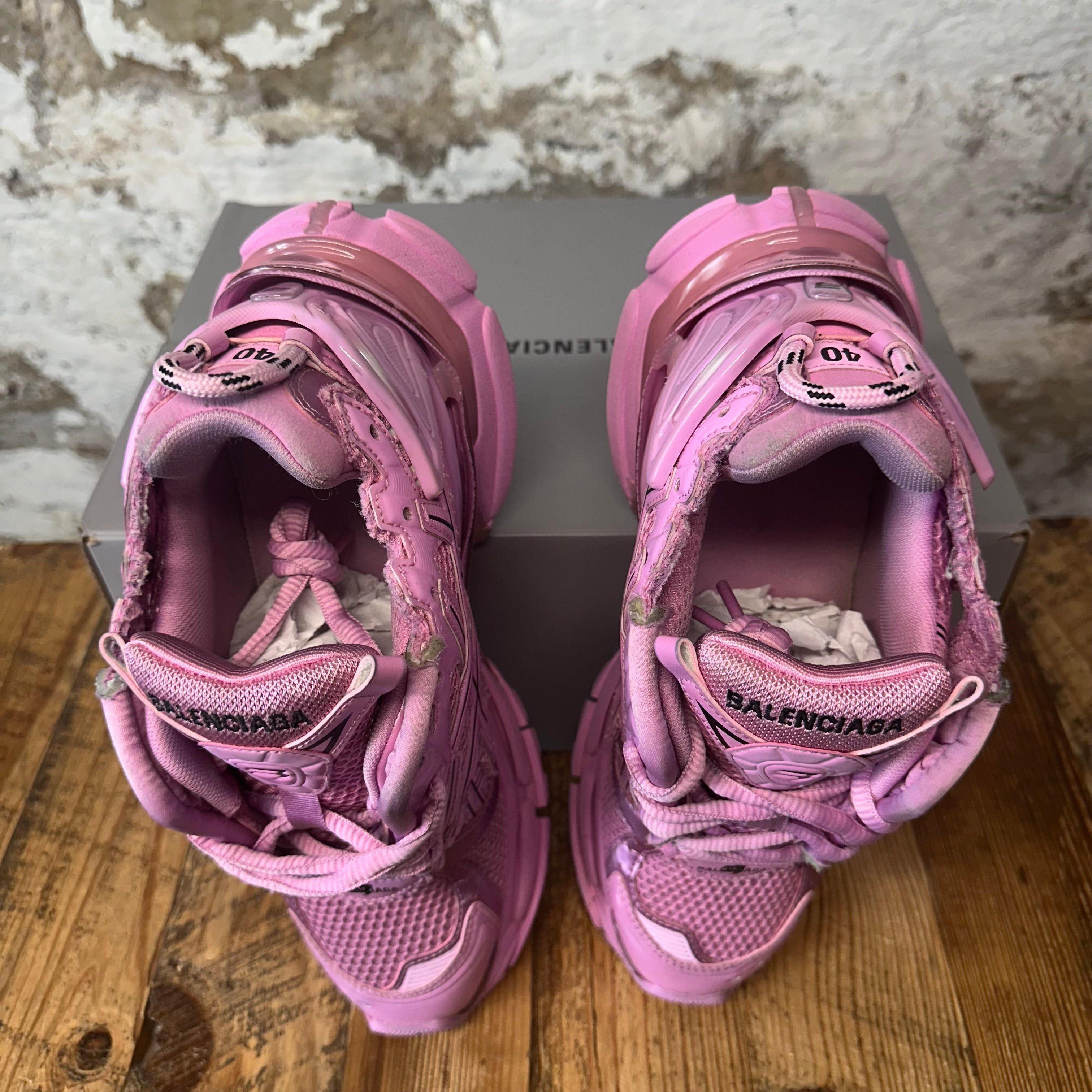 Balenciaga Balenciaga Runner Triple Pink Sneaker Sz 7 (40) Size US 7 / EU 40 - 4 Thumbnail