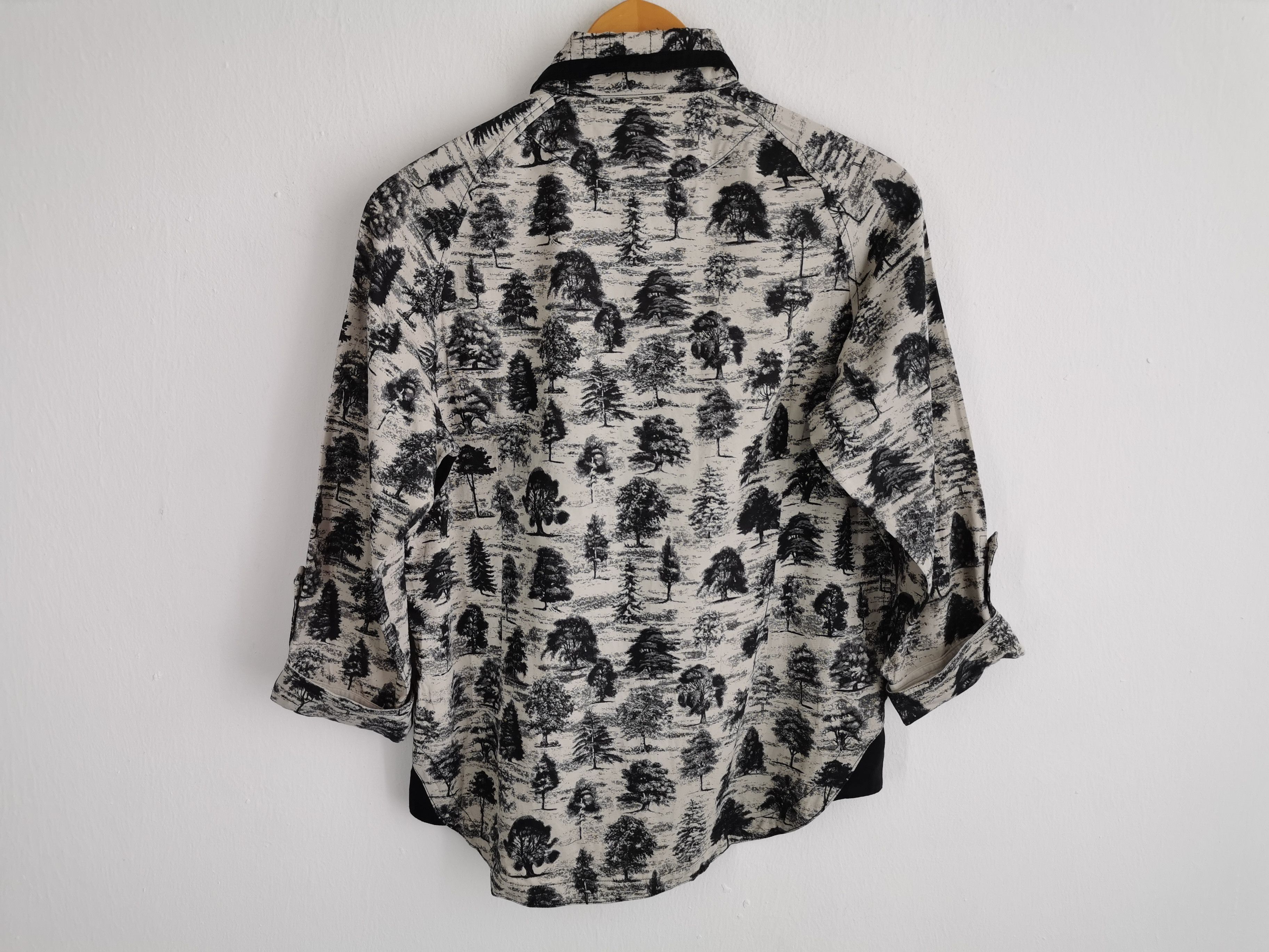 White Mountaineering Vintage White Mountaineering Button Shirt Made In Japan Size US S / EU 44-46 / 1 - 2 Thumbnail