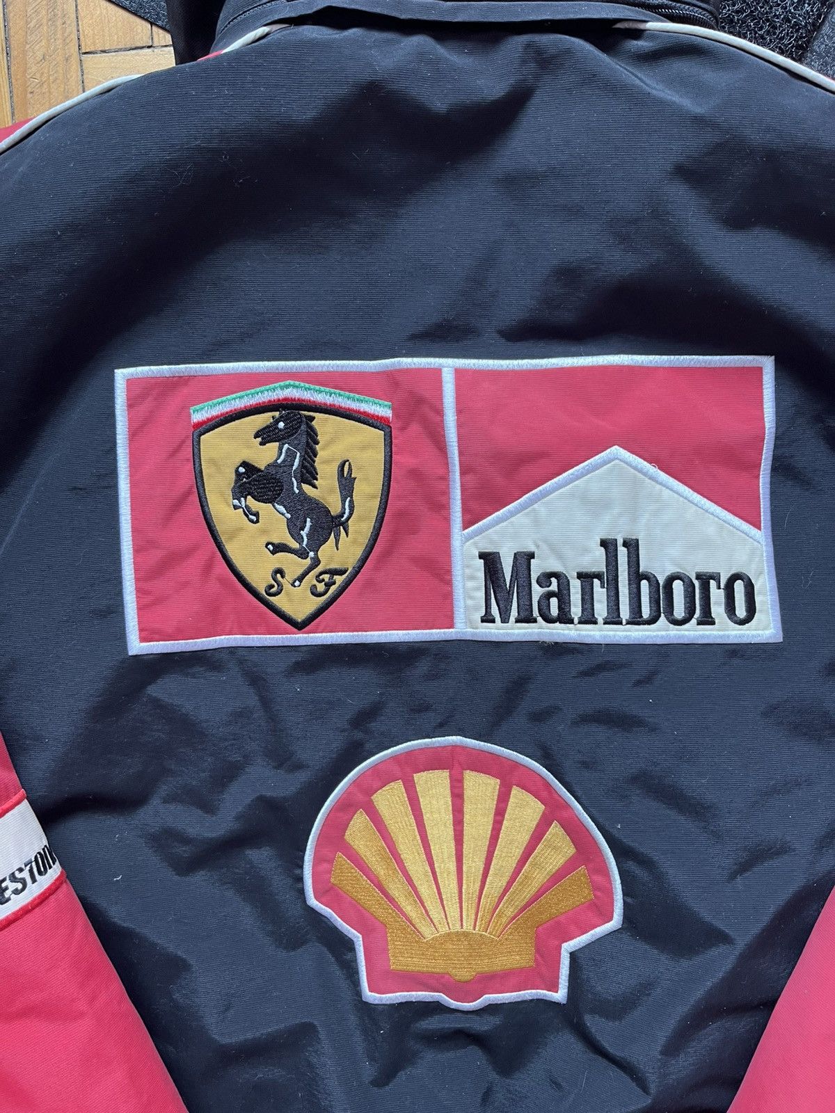 Ferrari Vintage 90's Marlboro Ferrari Red Racing Jacket Nascar Size US L / EU 52-54 / 3 - 7 Thumbnail