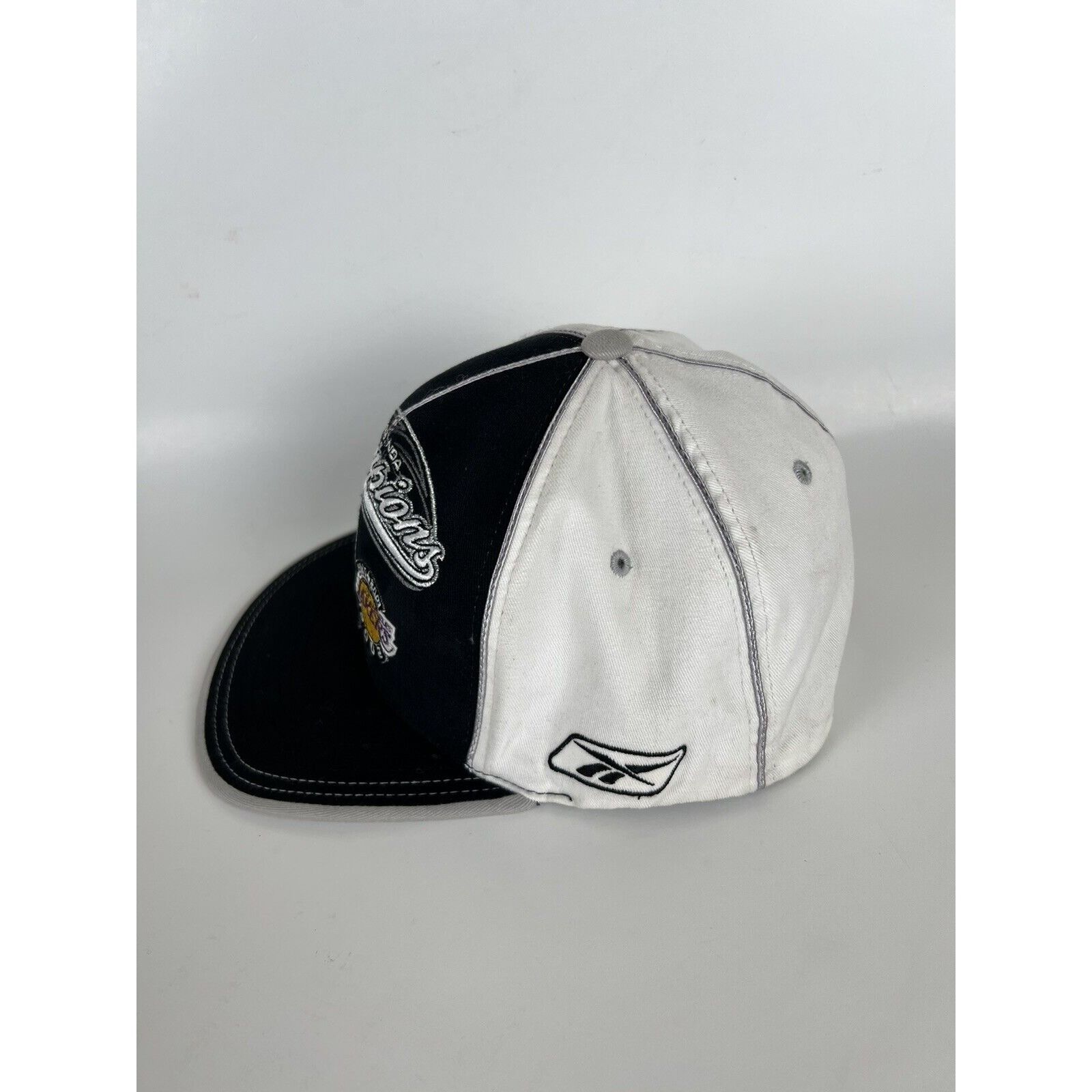 Reebok Vintage Los Angeles Lakers 2002 Champions Hat Cap Fitted Siz Size ONE SIZE - 3 Thumbnail