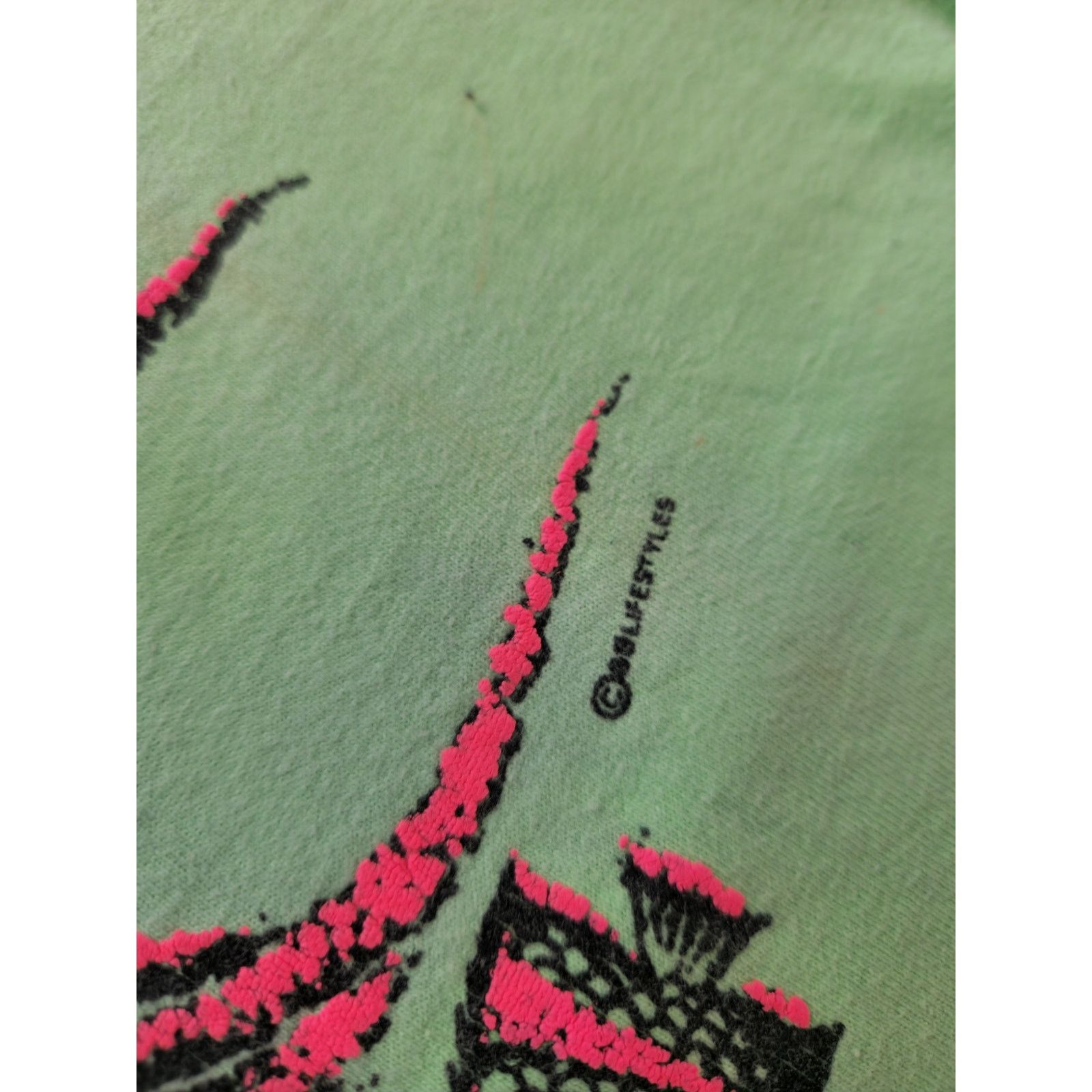 Vintage Vintage San Diego Fish Art Neon Single Stitch Shirt Faded XL Size US XL / EU 56 / 4 - 8 Thumbnail