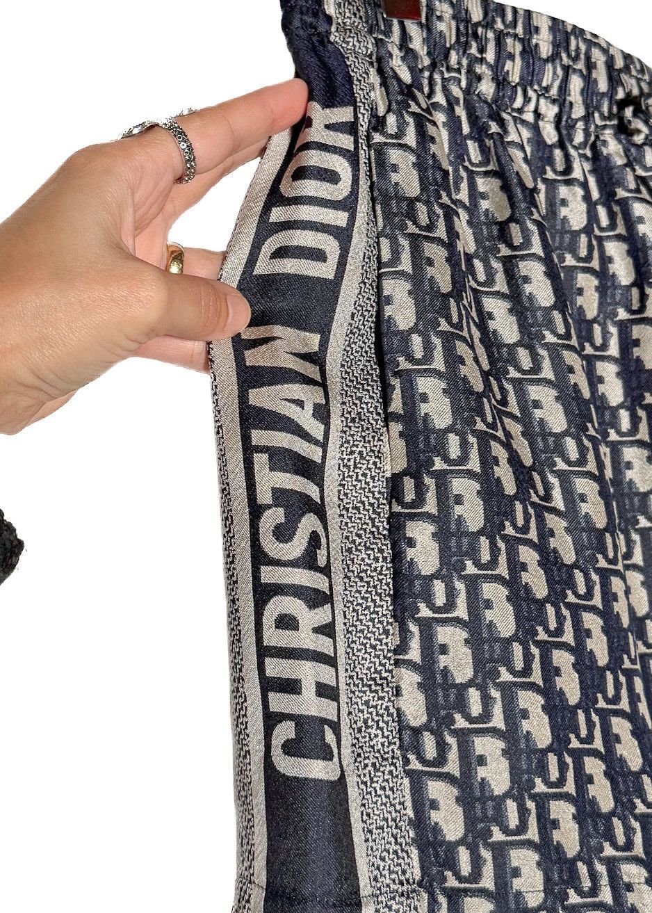 Dior Dior Chez Moi Oblique Navy Blue Beige Silk Shorts Size 27" / US 4 / IT 40 - 3 Thumbnail