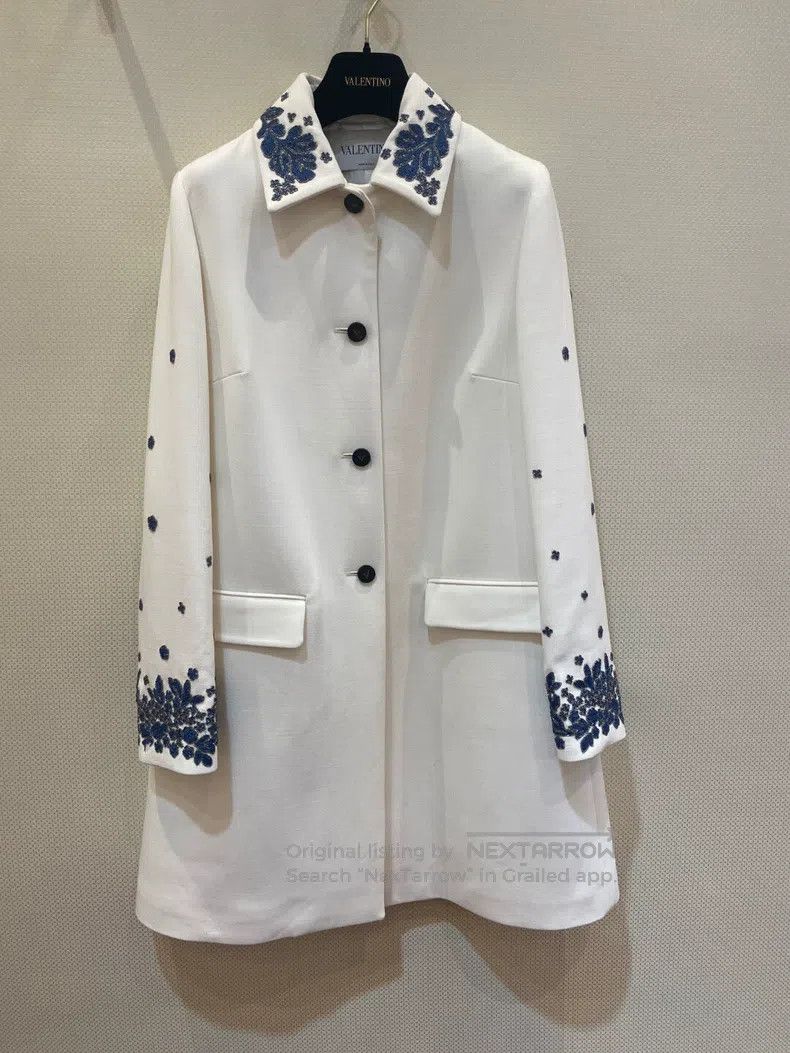 Valentino Valentino Blue studded beaded collar Size L / US 10 / IT 46 - 1 Thumbnail