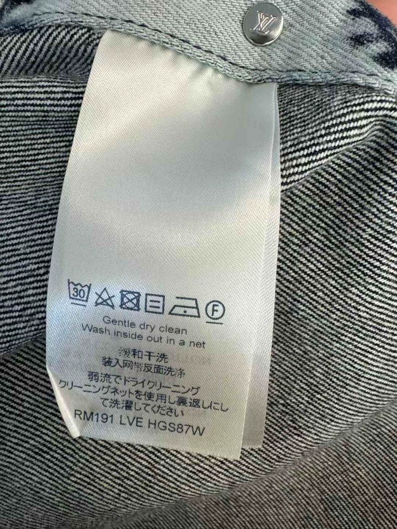 Louis Vuitton Louis Vuitton Wizard of Oz Sleeping Beauty Tie-Dye Denim J Size US S / EU 44-46 / 1 - 5 Thumbnail
