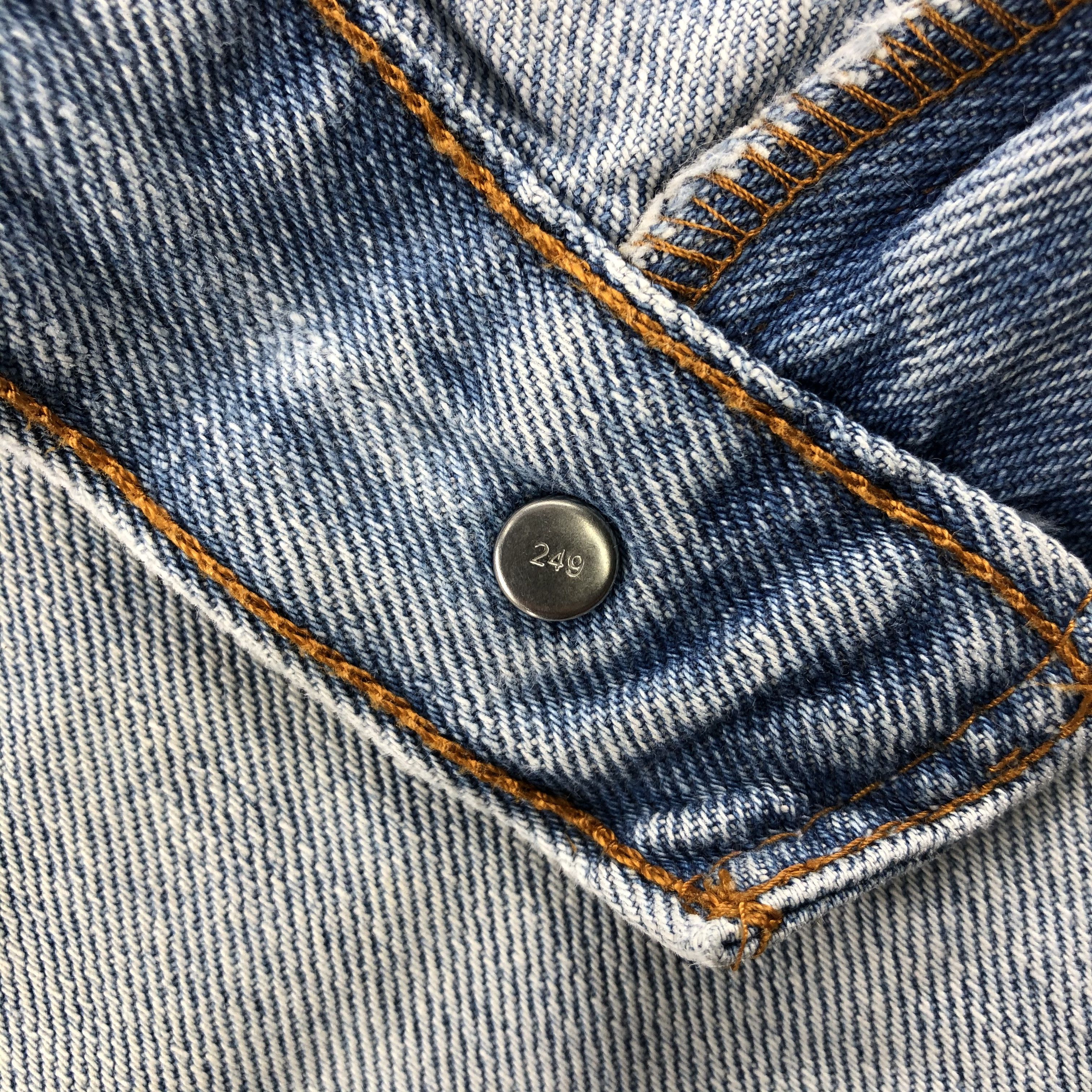 Levi's × Vintage Vintage Light Wash Levis 505 Jeans-JM1172 Size US 39 - 9 Thumbnail