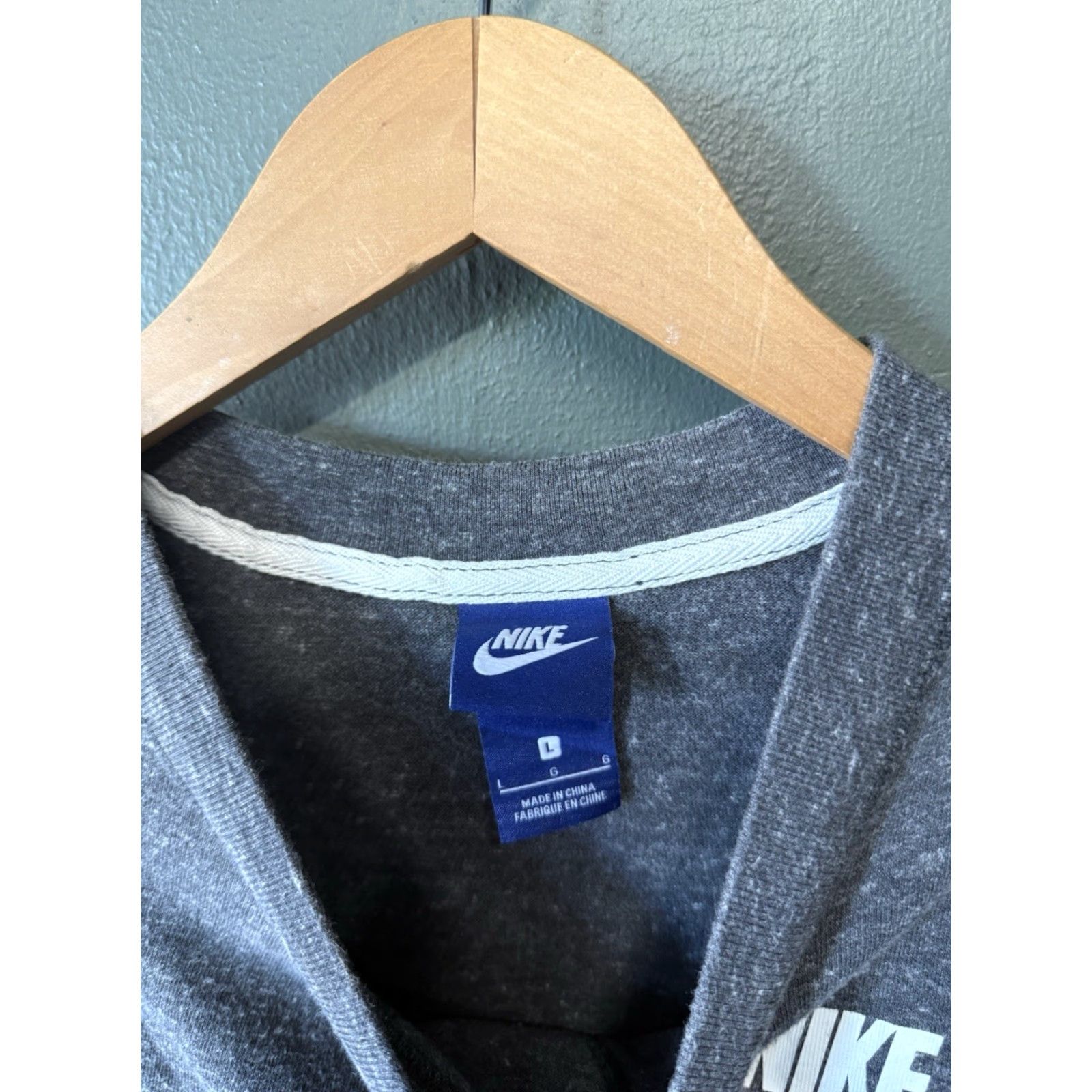 Nike Nike Dress Womens Tank GYM Short Sleeveless Gray VNTG 905158-060 Size L / US 10 / IT 46 - 3 Thumbnail