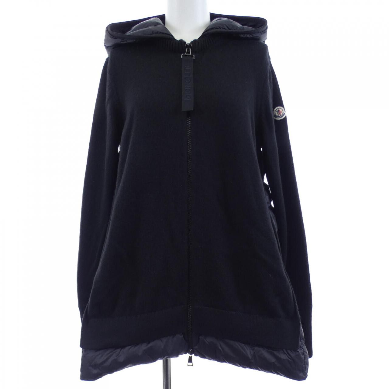 Moncler Moncler Moncler Down Jacket Textile Outerwear 20939487700 DUTY FREE for USA Size ONE SIZE - 1 Thumbnail