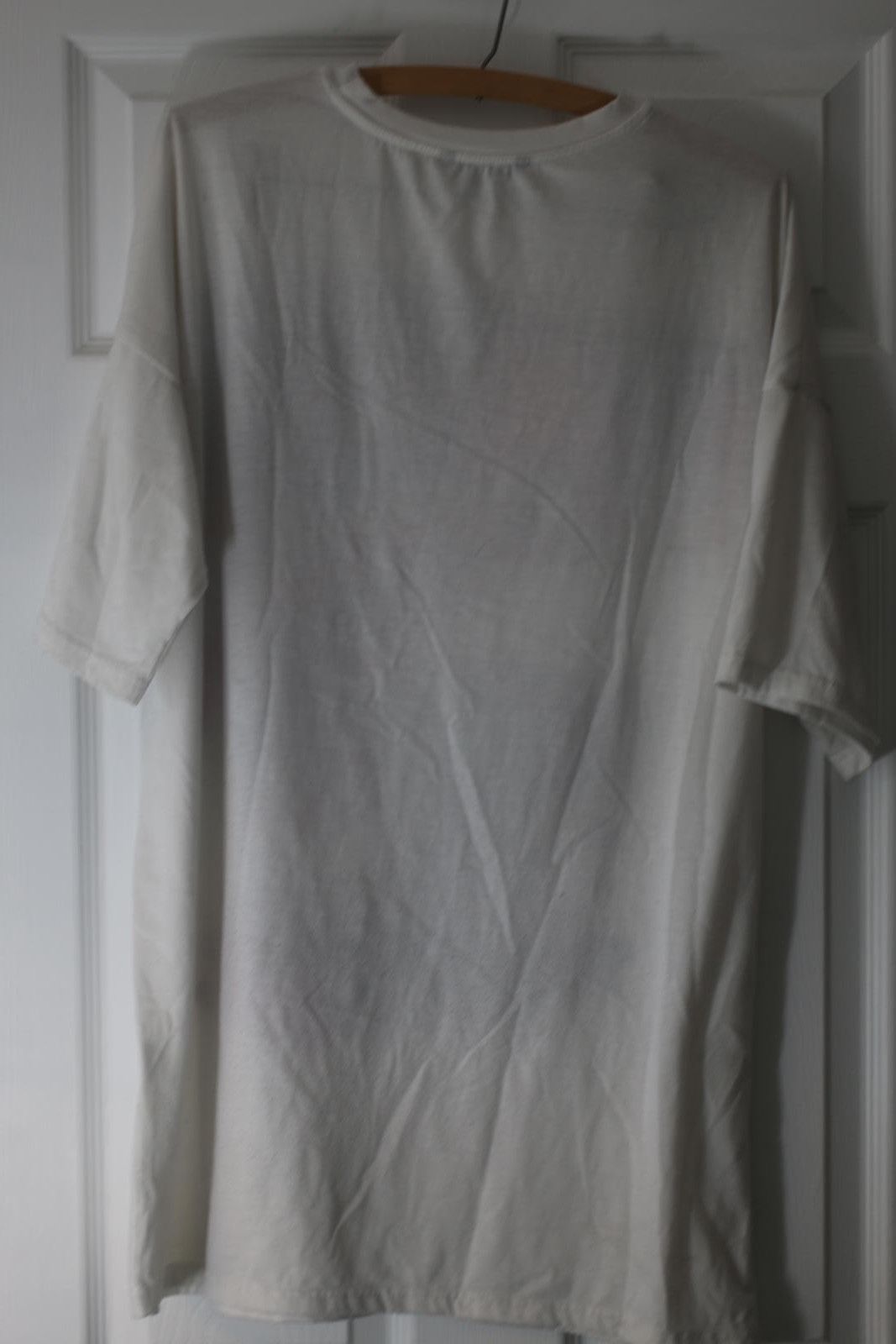 Shein Racing Graphic T-Shirt White Drift Car Print Size S SHEIN Size US S / EU 44-46 / 1 - 9 Thumbnail
