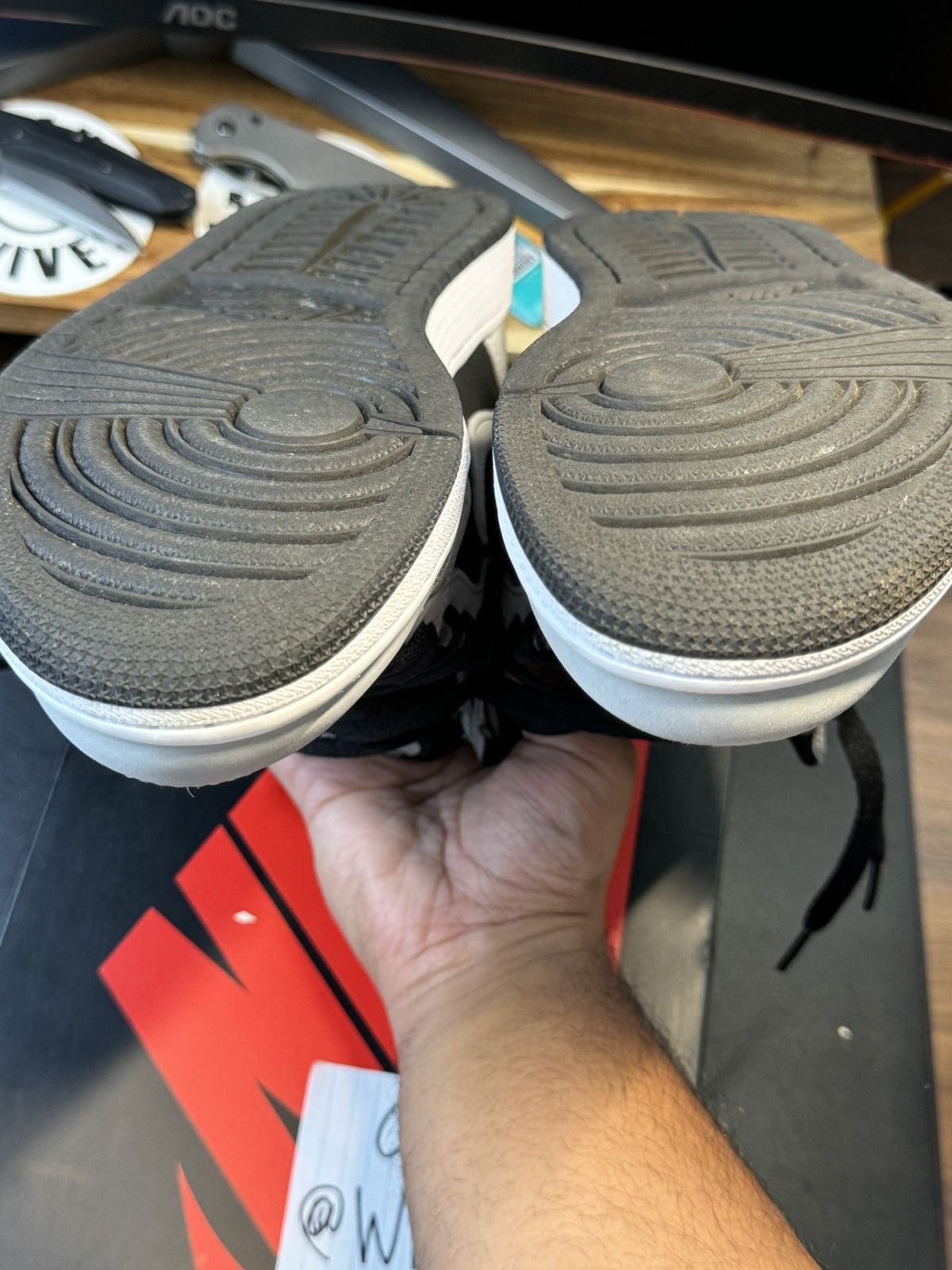 Jordan Brand × Nike Jordan 1 High - Shadow 2.0 - 8.5M — Almost New Condition Size US 8.5 / EU 41-42 - 13 Thumbnail