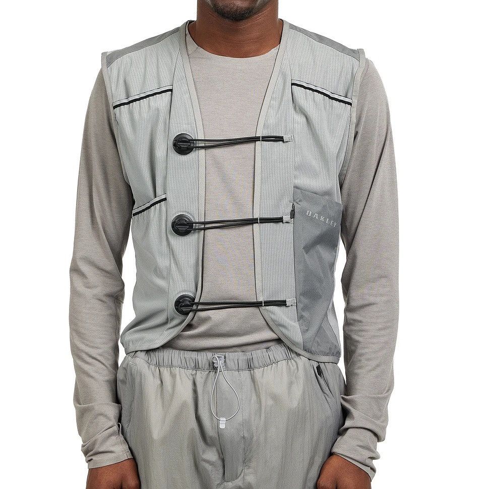 Oakley Oakley Latitude Flight Vest Poncho – Cement Size US M / EU 48-50 / 2 - 5 Thumbnail