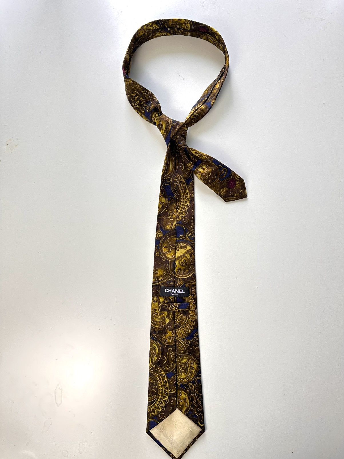 Chanel Chanel Paris Vintage Silk Tie Baroque Coin Print Size ONE SIZE - 1 Thumbnail