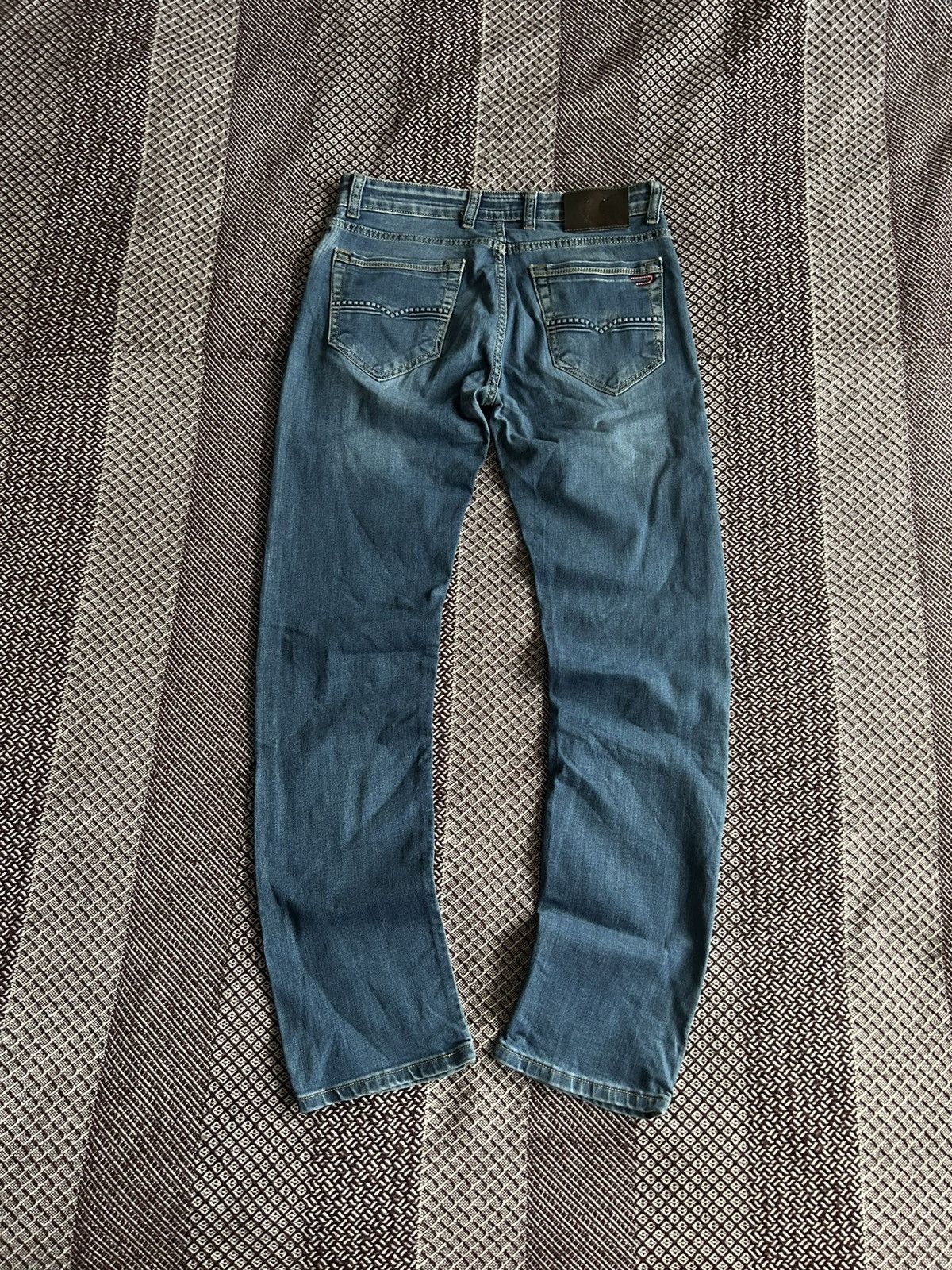 Diesel Vintage Diesel Distressed Denim Jeans Faded Washed Size W32 Size US 32 / EU 48 - 1 Thumbnail