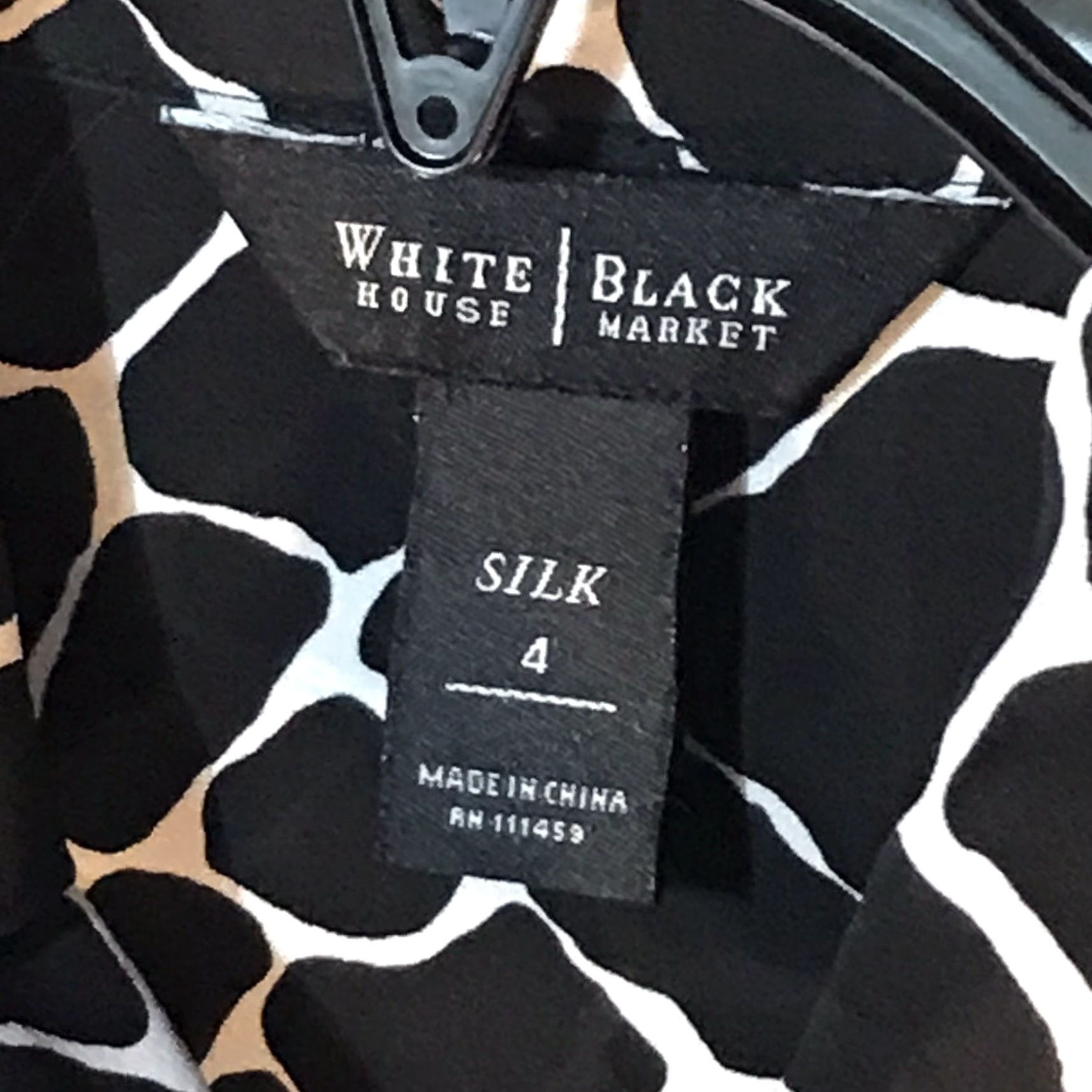White House Black Market VINTAGE White House Black Market Silk Button-Up Shirt Womens 4 Black/White Sheer Cap Sleeve Dressy Summer Size S / US 4 / IT 40 - 2 Thumbnail