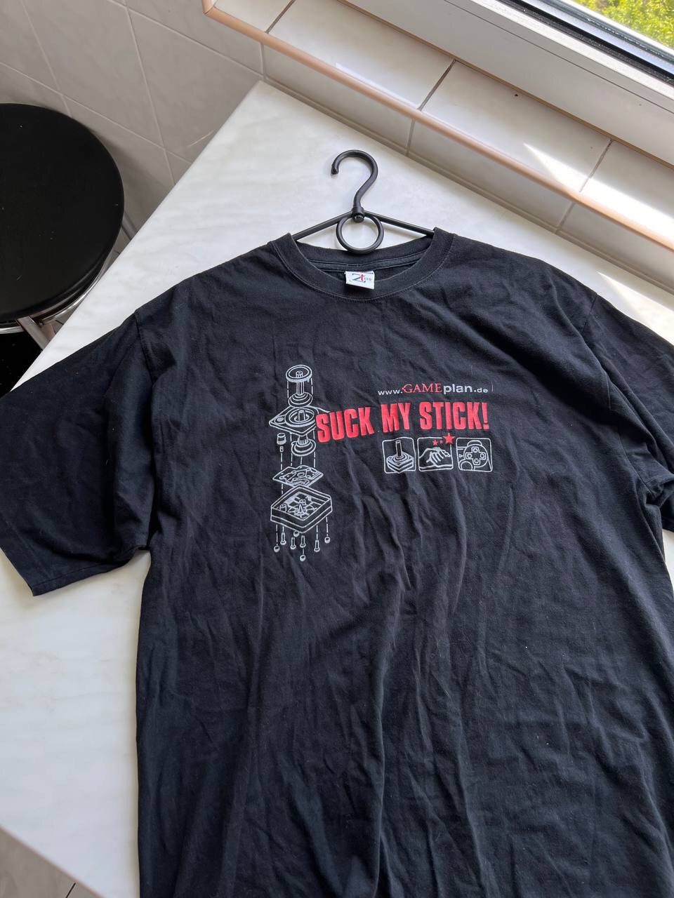 Jerzees Vintage Humor Tee "Suck My Stick" T-Shirt USED Gaming Tee Size US L / EU 52-54 / 3 - 9 Thumbnail