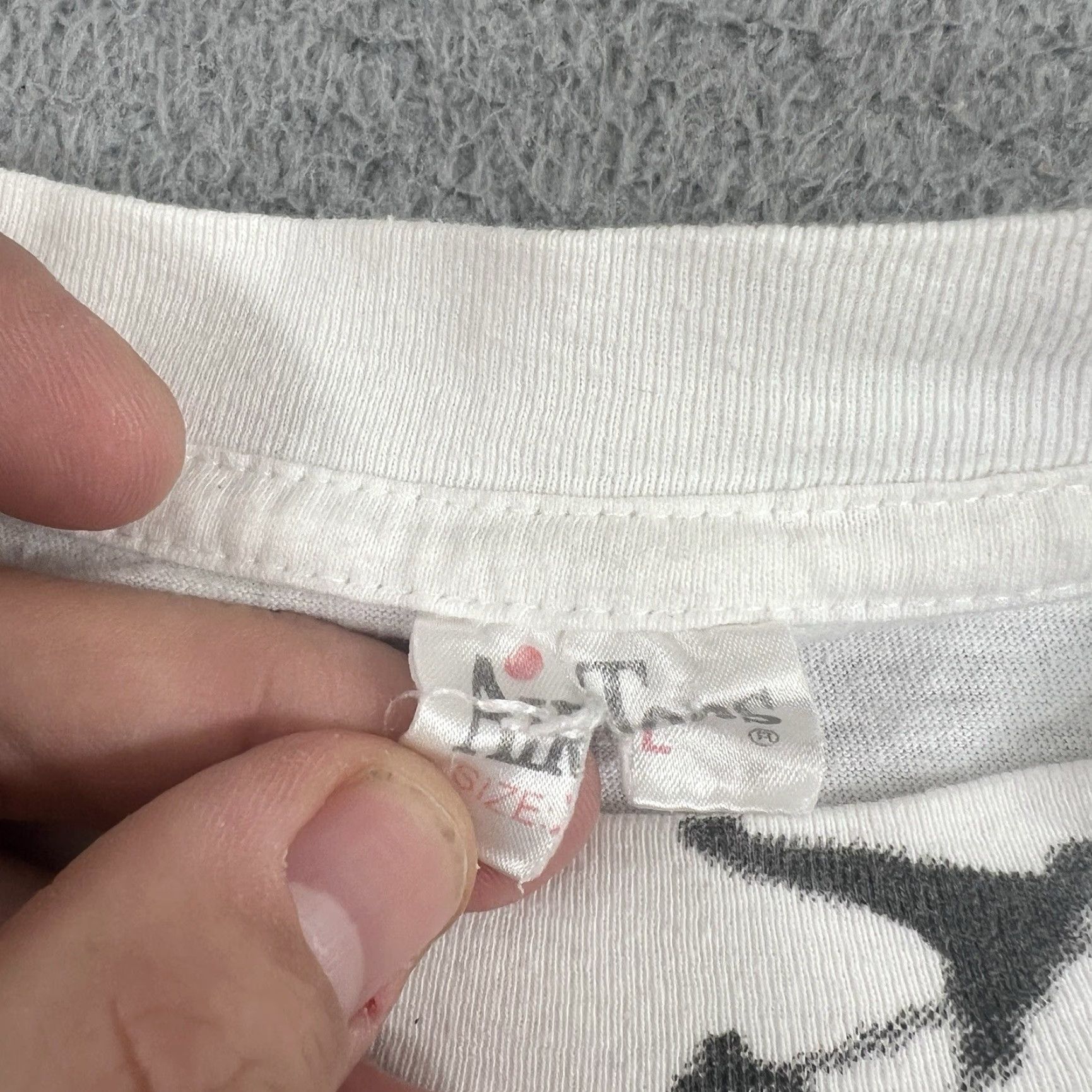 Vintage VINTAGE Airtees Men T-Shirt Large White 90s Graphic Print Crew Neck Short Sleeve Destination Travel Motorcycle AOP Features Double-Sided Size US L / EU 52-54 / 3 - 5 Thumbnail