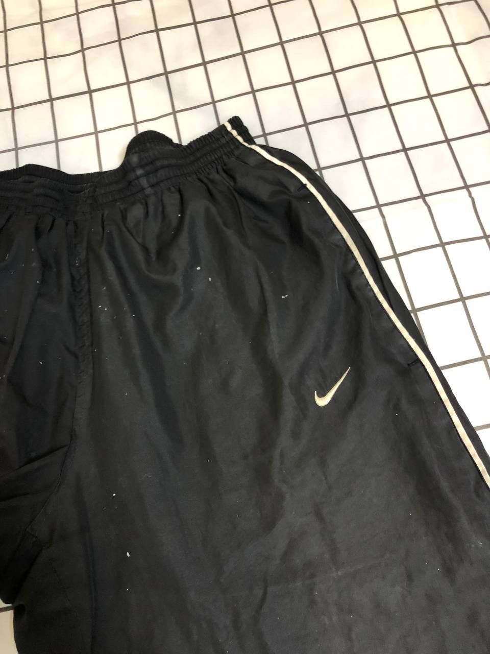 Nike Vintage Nike Track Pants 00s Nylon Swoosh Y2K Size US 32 / EU 48 - 9 Thumbnail
