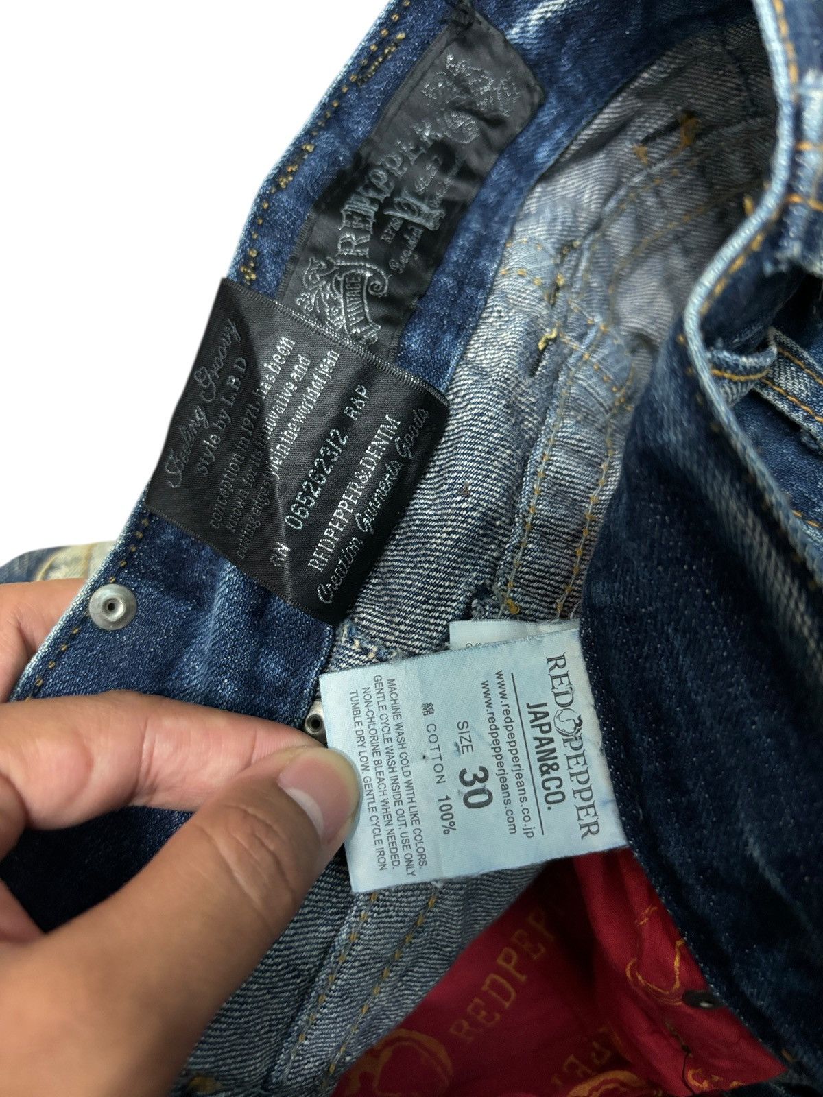 Japanese Brand Y2K Red Pepper Distressed Straight Denim Jeans Size US 31 - 8 Thumbnail