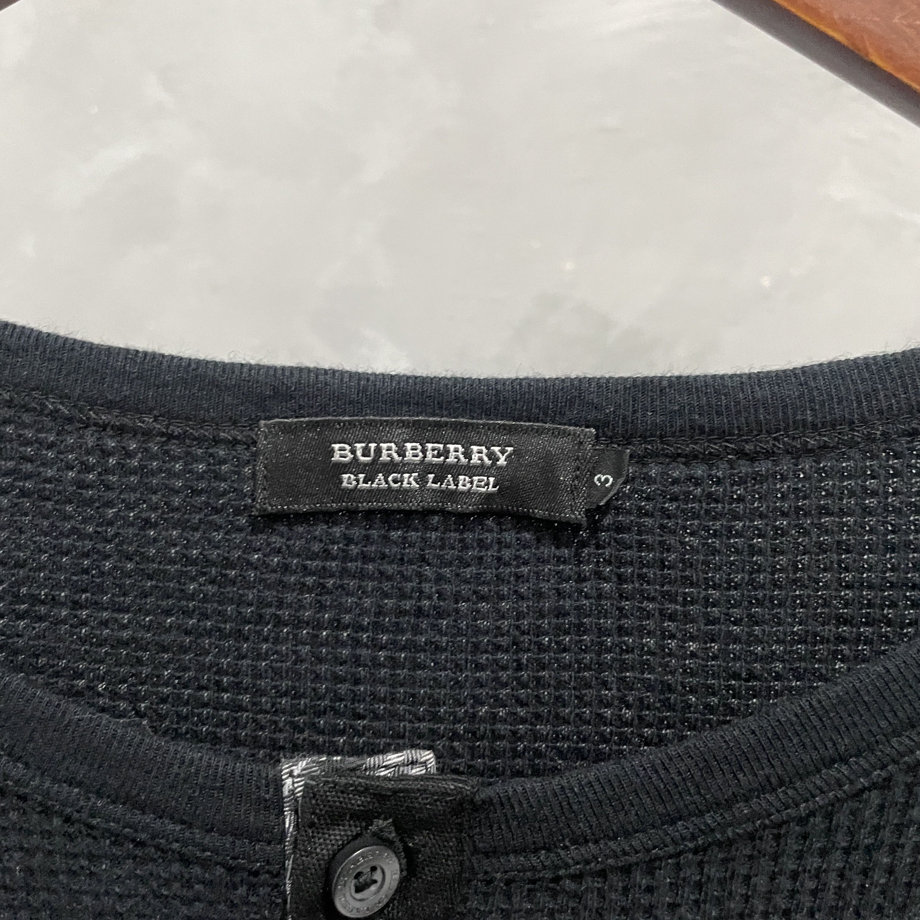 Burberry Vintage Burberry Black Label Thermal Short Sleeve Henley Size US L / EU 52-54 / 3 - 2 Thumbnail