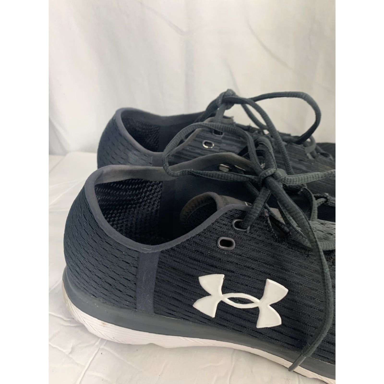 Under Armour VINTAGE Under Armour Speedform Velociti Black Graphic Mens Running Trainer 1298572 Sz 12 Size US 11 / EU 44 - 3 Thumbnail