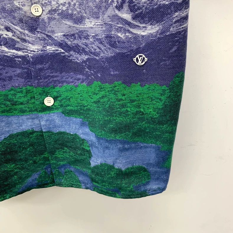 Louis Vuitton Louis Vuitton 22 colour block landscape printed cotton lap Size US M / EU 48-50 / 2 - 4 Thumbnail