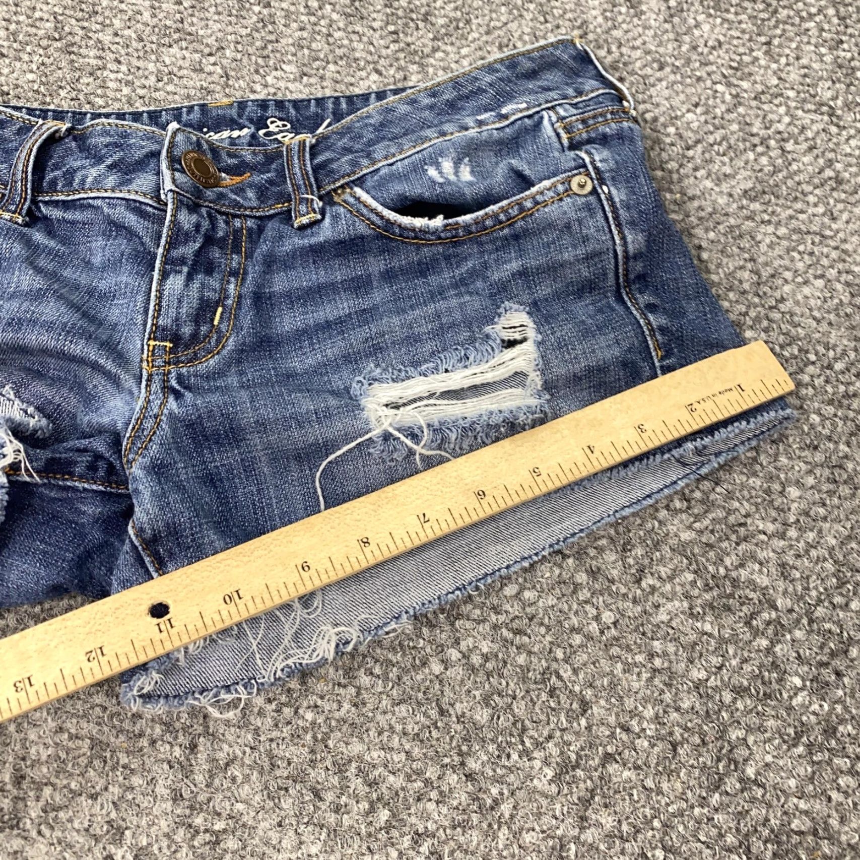 Vintage American Eagle Denim Shorts Women 8 Blue Distressed Frayed Hem 5-Pocket Inseam 3in Womens Size 30" / US 8 / IT 44 - 5 Thumbnail