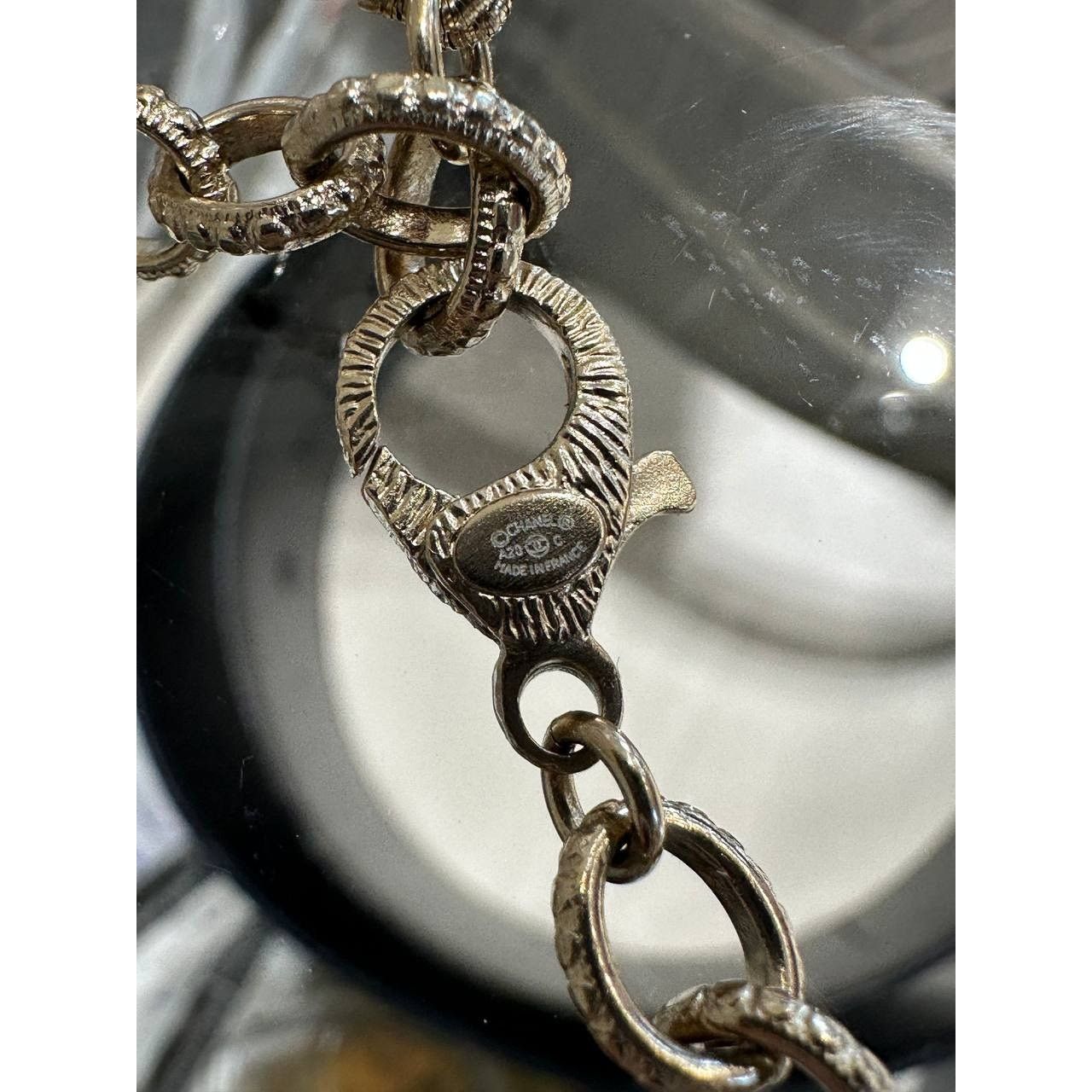 Chanel Chanel Pearl & Charm Statement Necklace Size ONE SIZE - 6 Thumbnail