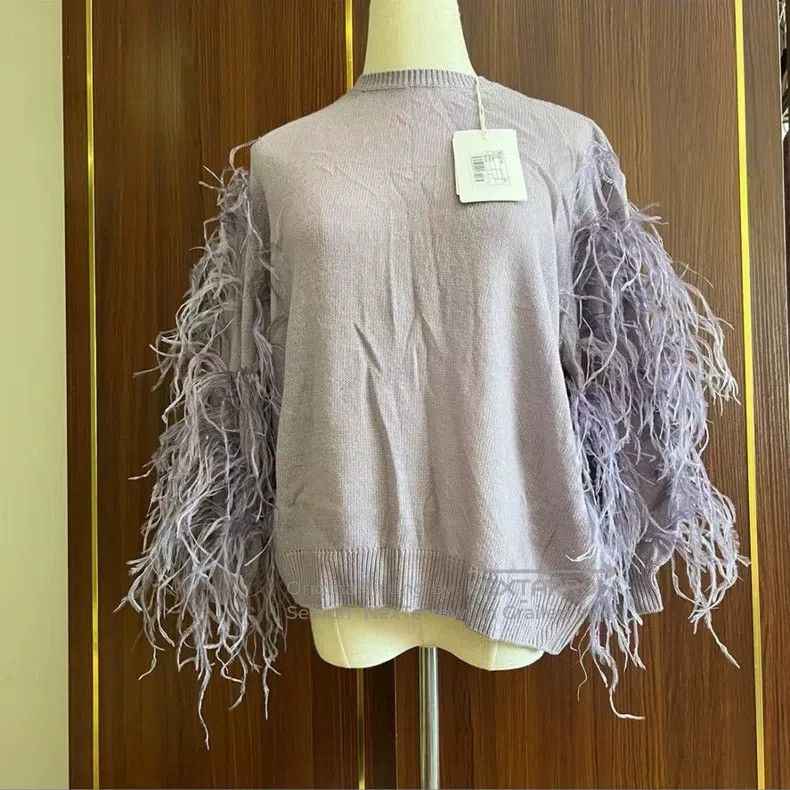 Valentino Valentino Lilac ostrich fur panelled loose wool sweater Size S / US 4 / IT 40 - 9 Thumbnail