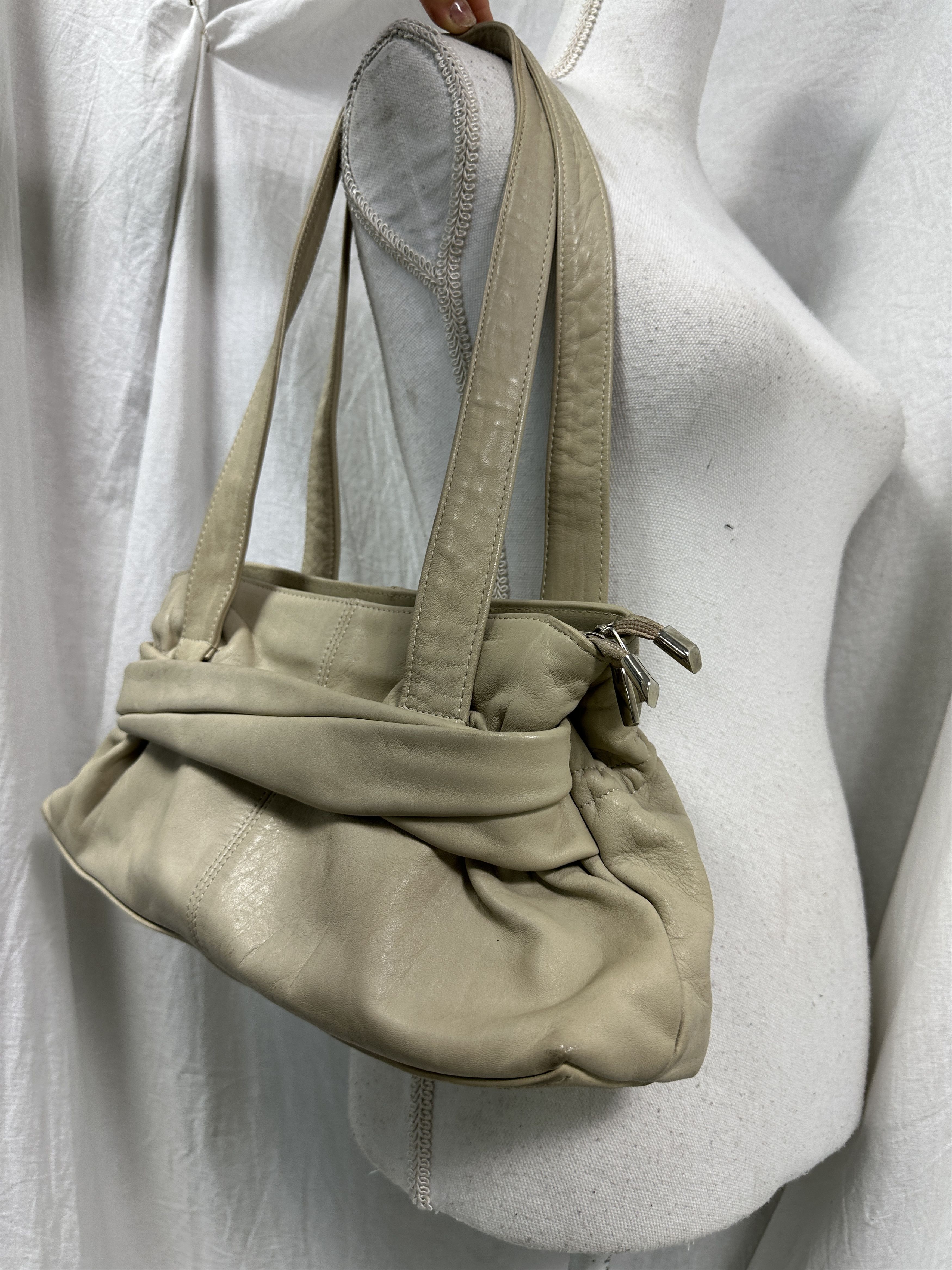 Vintage Vintage Avant Garde Leather Cream Bag Y2K Size ONE SIZE - 1 Thumbnail