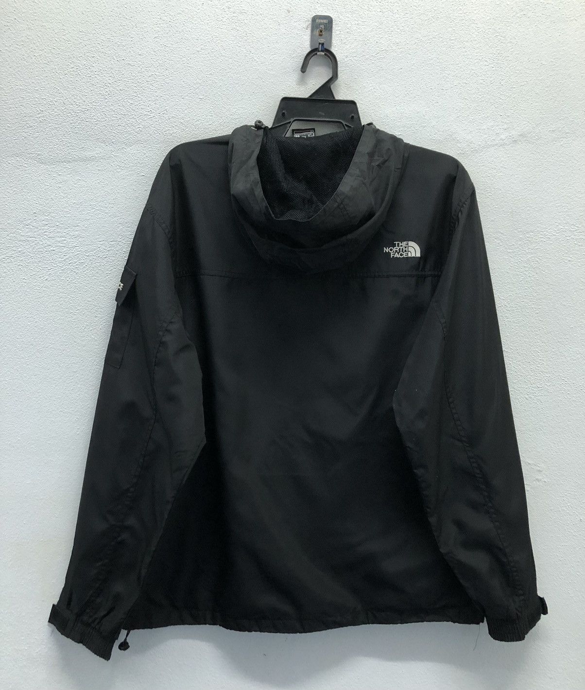 The North Face The North Face Summit Series Windbreaker (Size XL) Size US XL / EU 56 / 4 - 2 Thumbnail