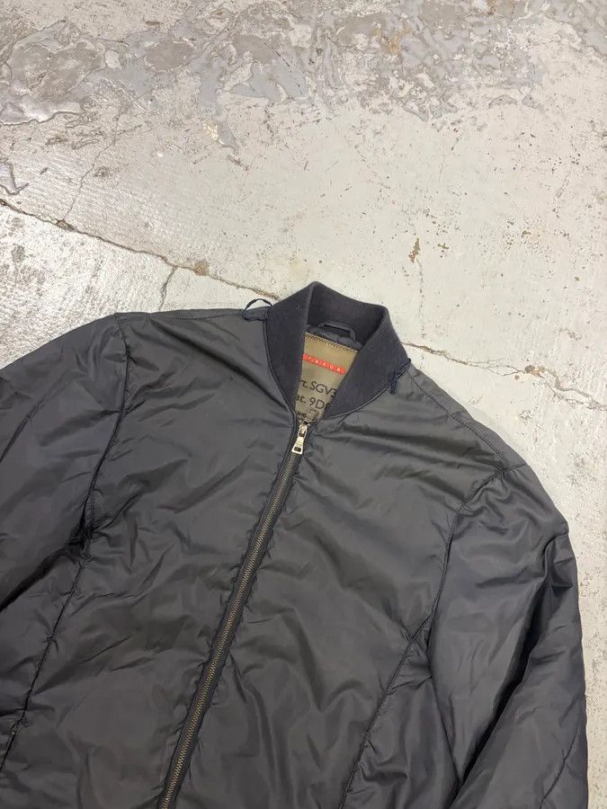 Prada 2000s Prada Linea Rossa Navy Nylon Logo Windbreaker Jacket Size US M / EU 48-50 / 2 - 4 Thumbnail