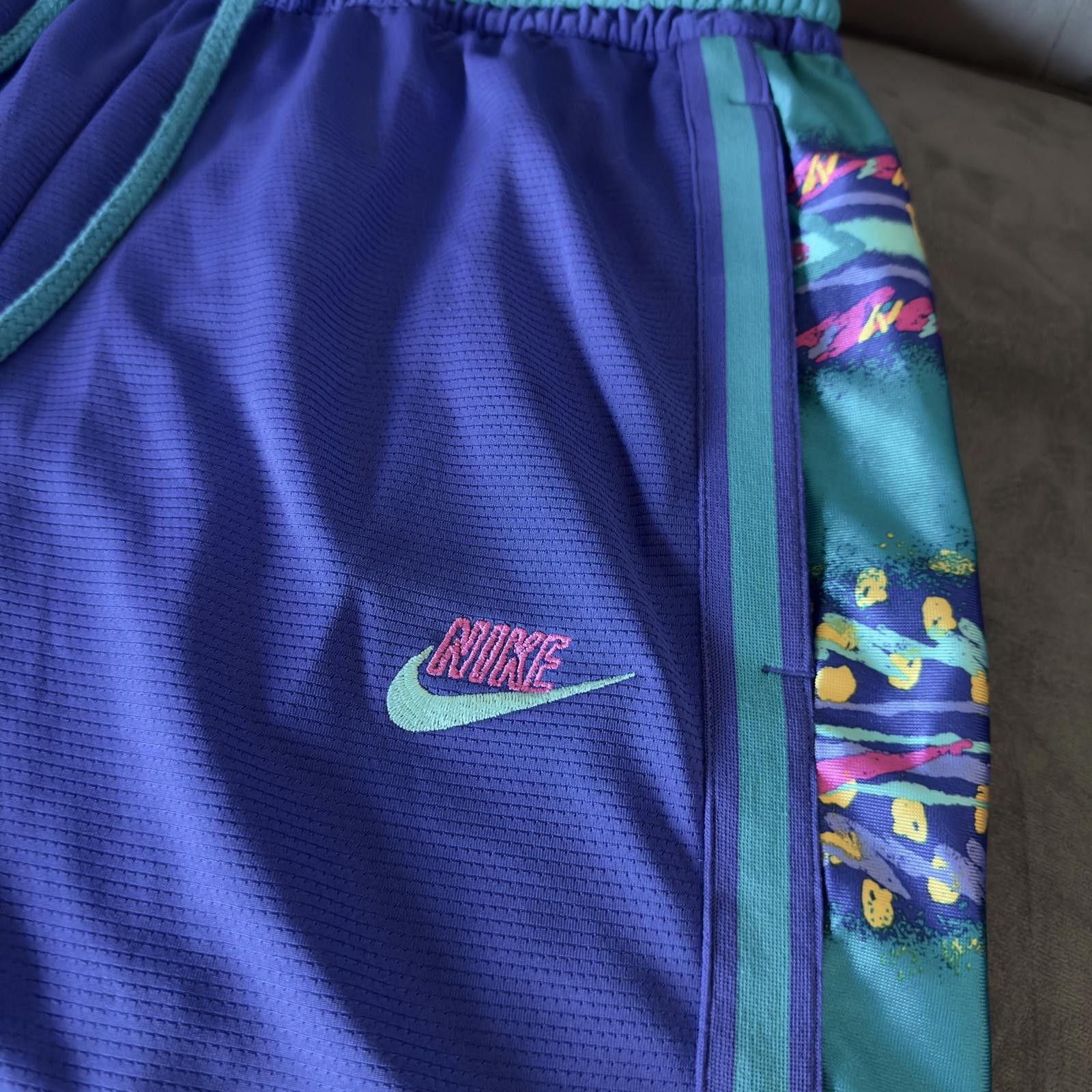 Nike Nike Stories - Rare - Vintage 90s Style Purple Shorts Size US 34 / EU 50 - 2 Thumbnail