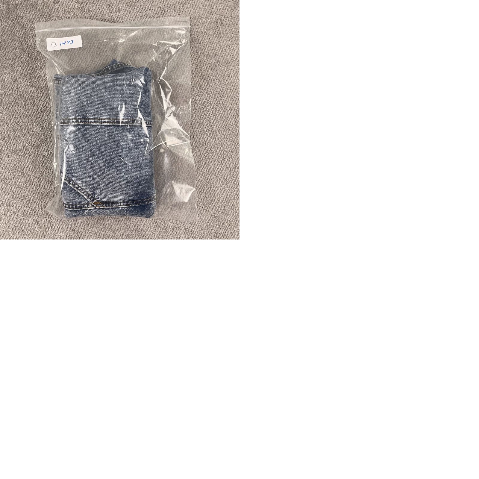 Levi's VINTAGE Levis Mom Jeans Womens 31 High Rise Relaxed Taper Acid Wash Denim NEW Size 24" / US 00 / IT 34 - 9 Thumbnail
