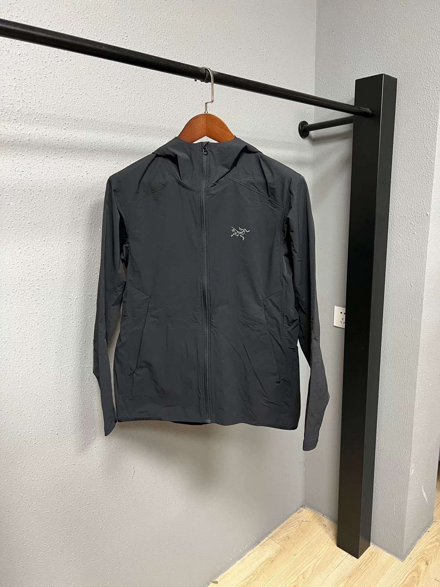 Arc'teryx arcteryx lightweight hooded jacket size l Size US L / EU 52-54 / 3 - 1 Thumbnail