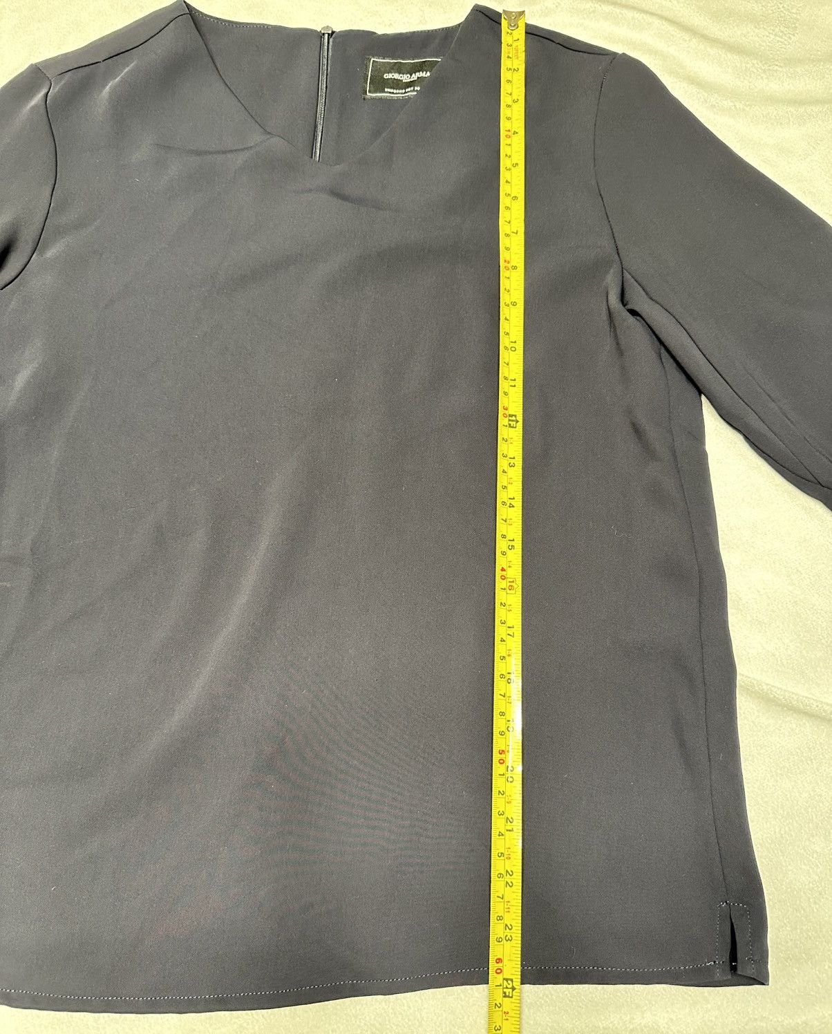 Giorgio Armani Giorgio Armani Parfums Uniform 3/4 Sleeve Blouse-Size 40 Size M / US 6-8 / IT 42-44 - 2 Thumbnail