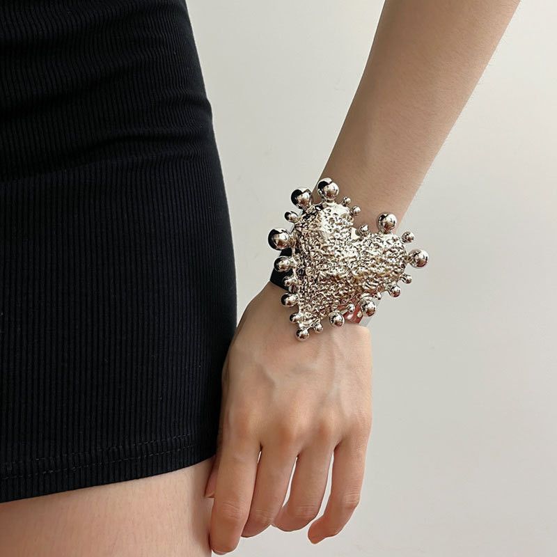 Jewelry × Vintage Irregular Metal Heart Bracelets Size ONE SIZE - 1 Thumbnail