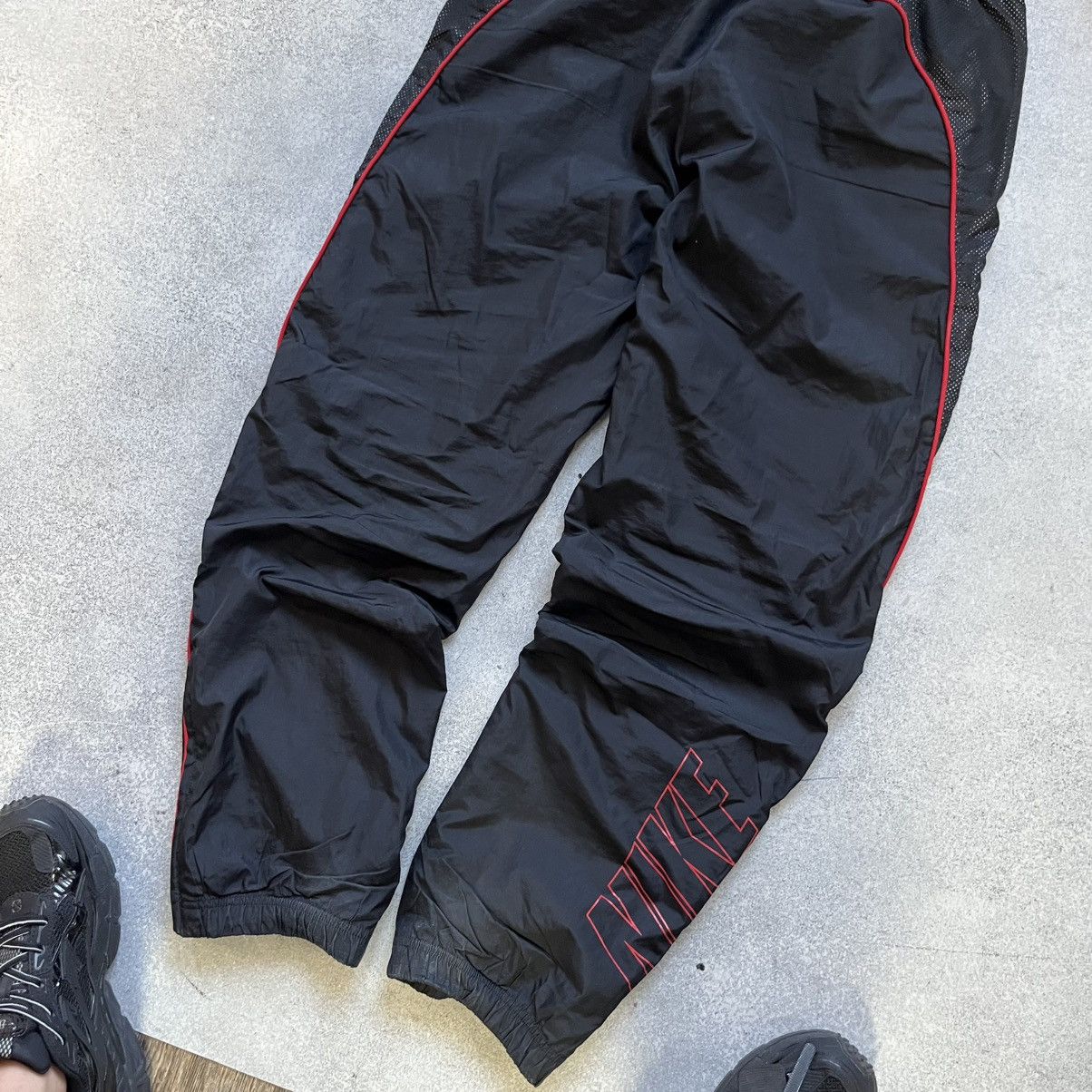 Nike VINTAGE NIKE TRACK PANTS NYLON DRILL Size US 34 / EU 50 - 6 Thumbnail