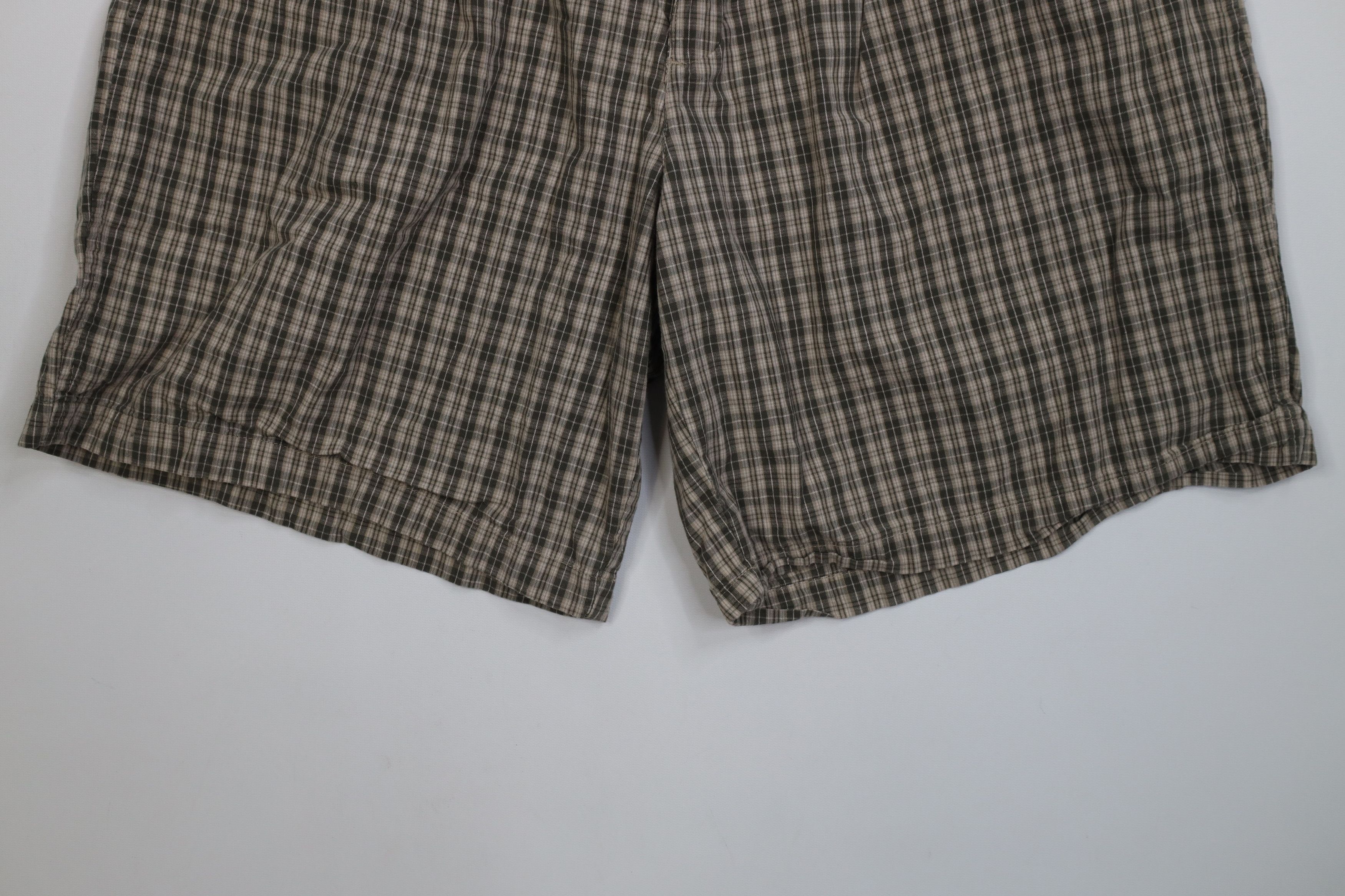 Vintage Vintage 90s Streetwear Fit Pleated Chino Shorts Plaid Size US 36 / EU 52 - 4 Thumbnail