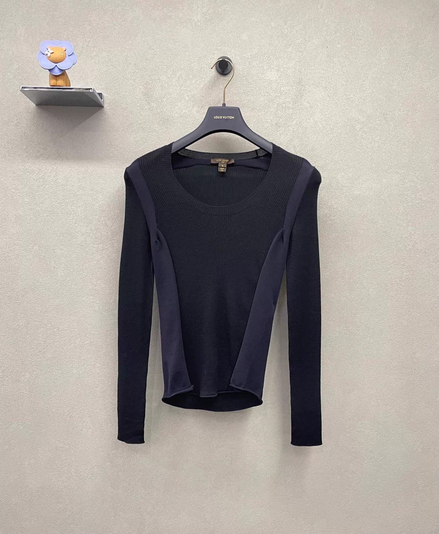 Louis Vuitton LV Black Knit Sweater S Rolled Hem Size S / US 4 / IT 40 - 1 Thumbnail