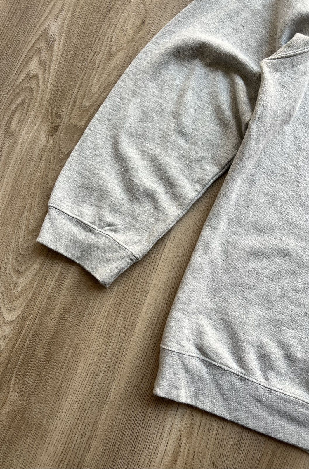 Vintage Vintage Akira Big Logo Gray Sweatshirt Size US XXL / EU 58 / 5 - 9 Thumbnail