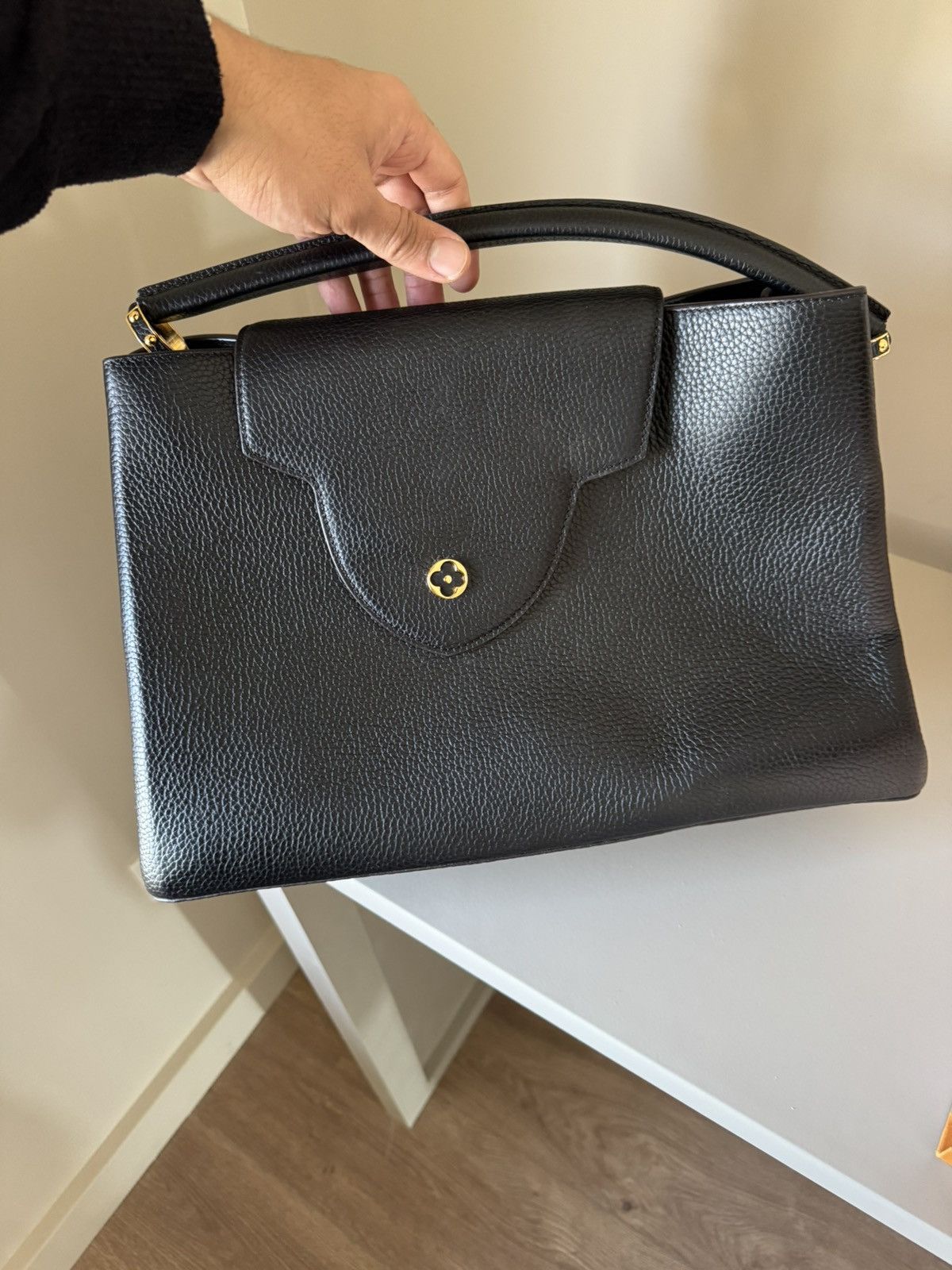 Louis Vuitton Louis Vuitton Bag Size ONE SIZE - 1 Thumbnail