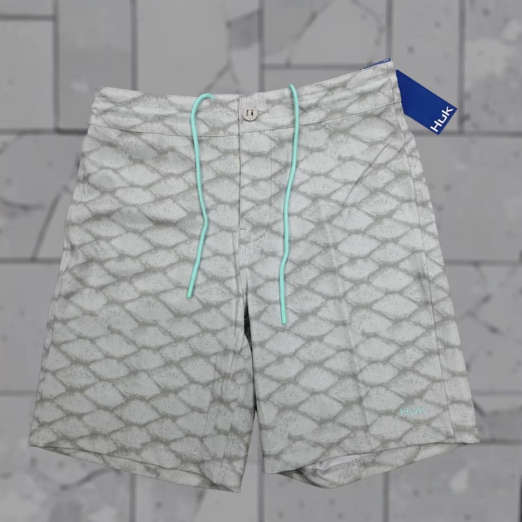 Vintage Huk Pursuit Scaled Dye Boardshort Shorts Grey Below the Knee Men's Size 30 Size US 31 - 1 Thumbnail