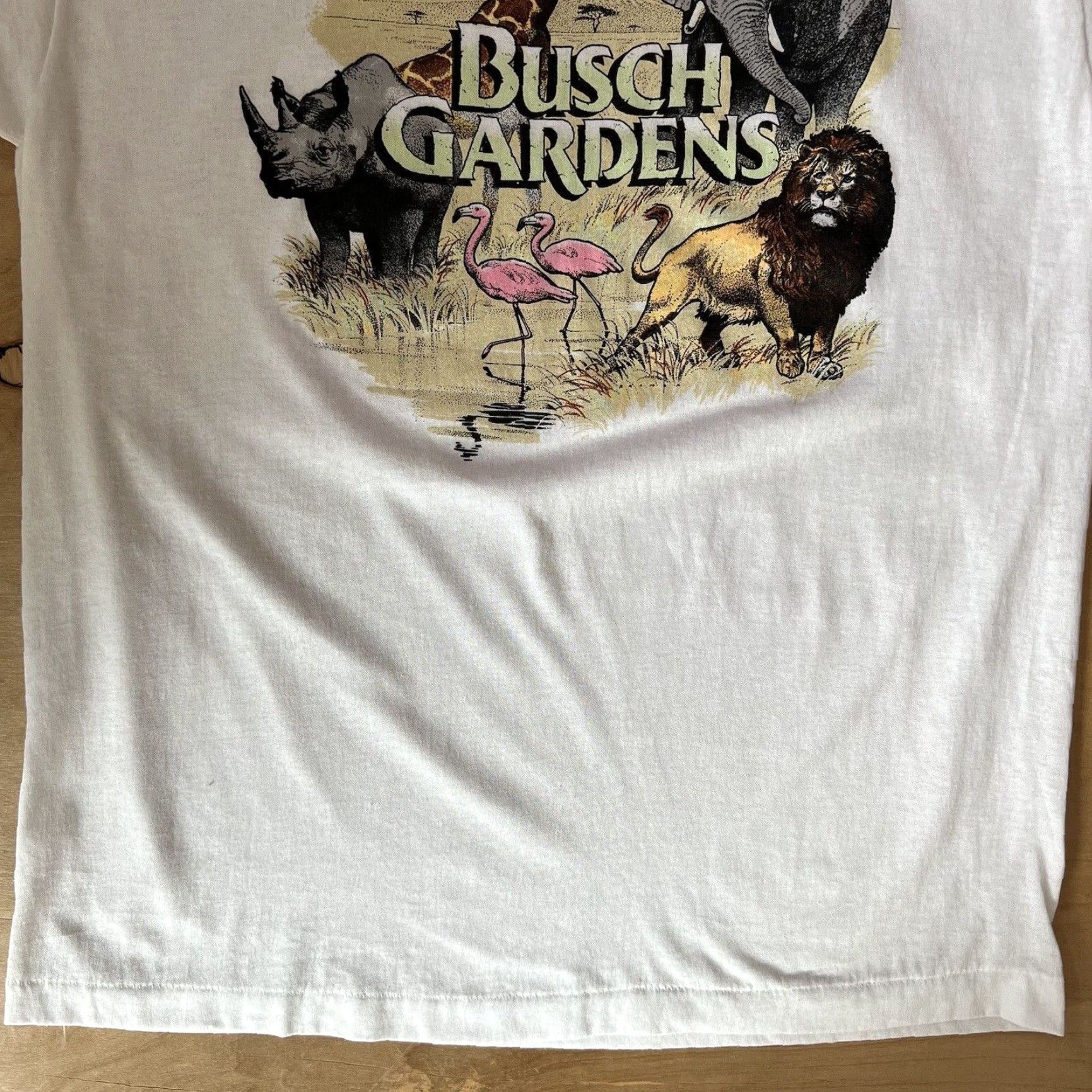 Vintage VINTAGE Busch Gardens Shirt XL White 80s Tampa Bay Florida Nature Lion Rhino Mens Short Sleeve Crew Neck Cotton T-Shirt USA 90s Size US XL / EU 56 / 4 - 4 Thumbnail