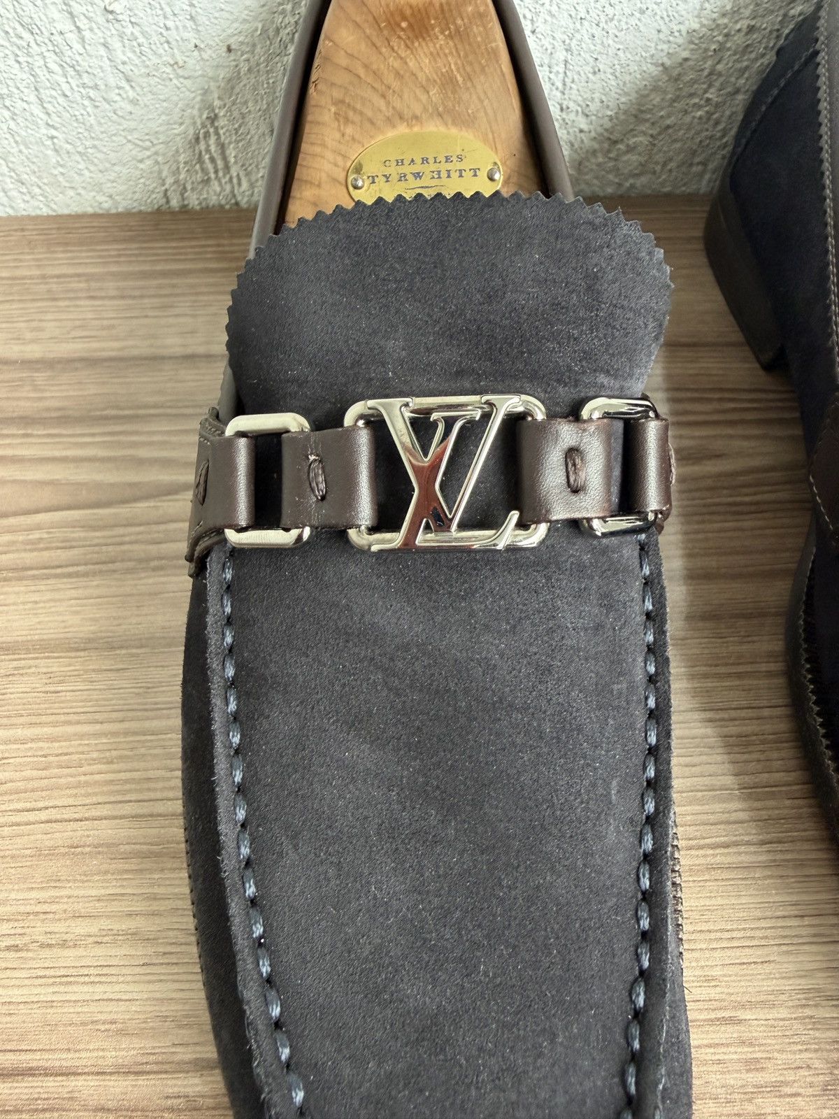 Louis Vuitton Suede major loafers Size US 7.5 / EU 40-41 - 6 Thumbnail