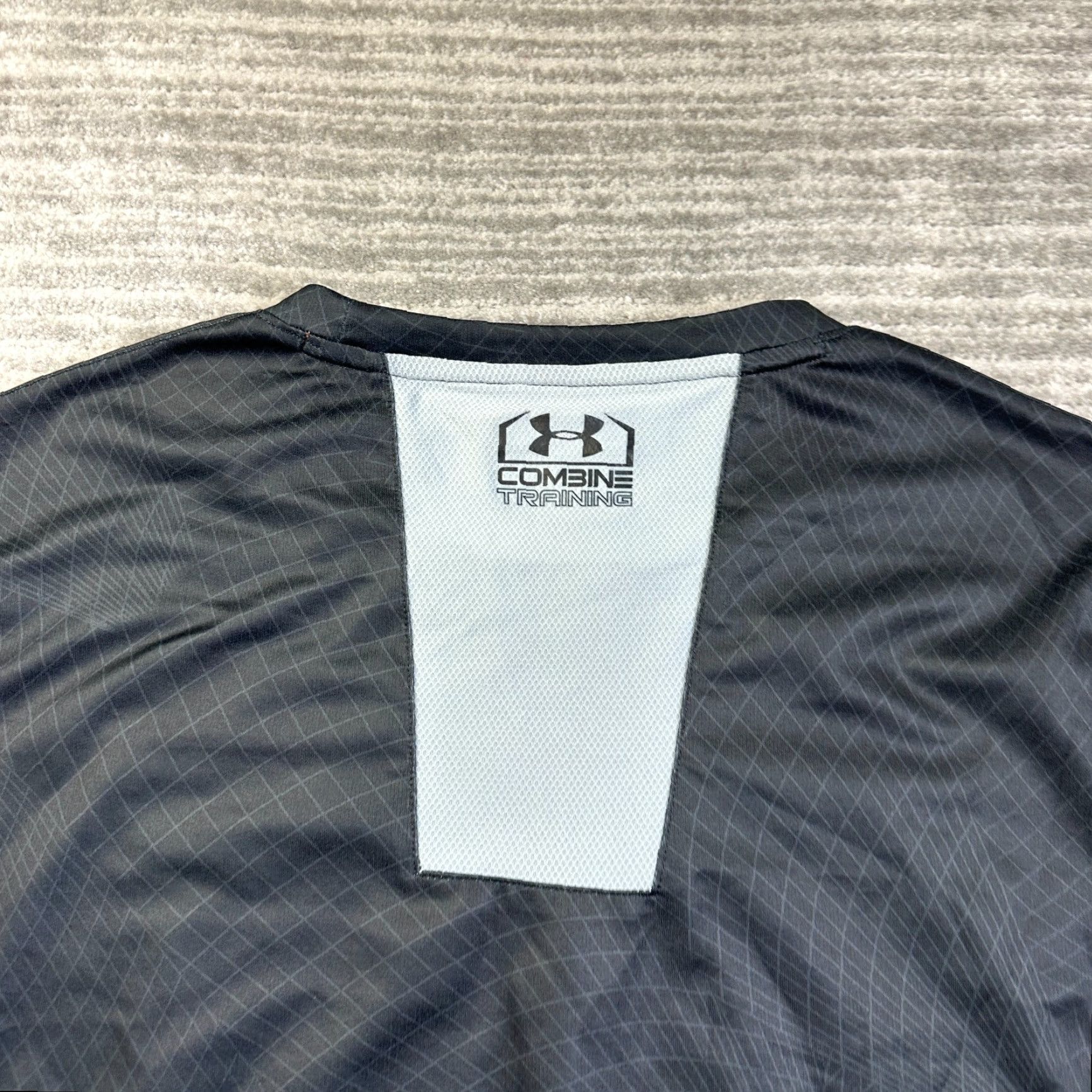 Under Armour Under Armour Shirt Mens Medium Black NFL Combine Football Heatgear Size US M / EU 48-50 / 2 - 5 Thumbnail