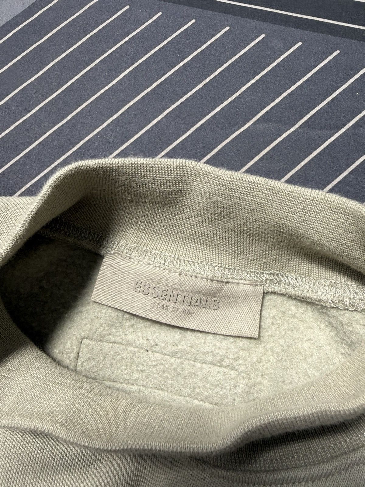 Fear of God Fear Of God Essentials Crewneck Sweatshirt Beige Oversized Size US XS / EU 42 / 0 - 19 Thumbnail