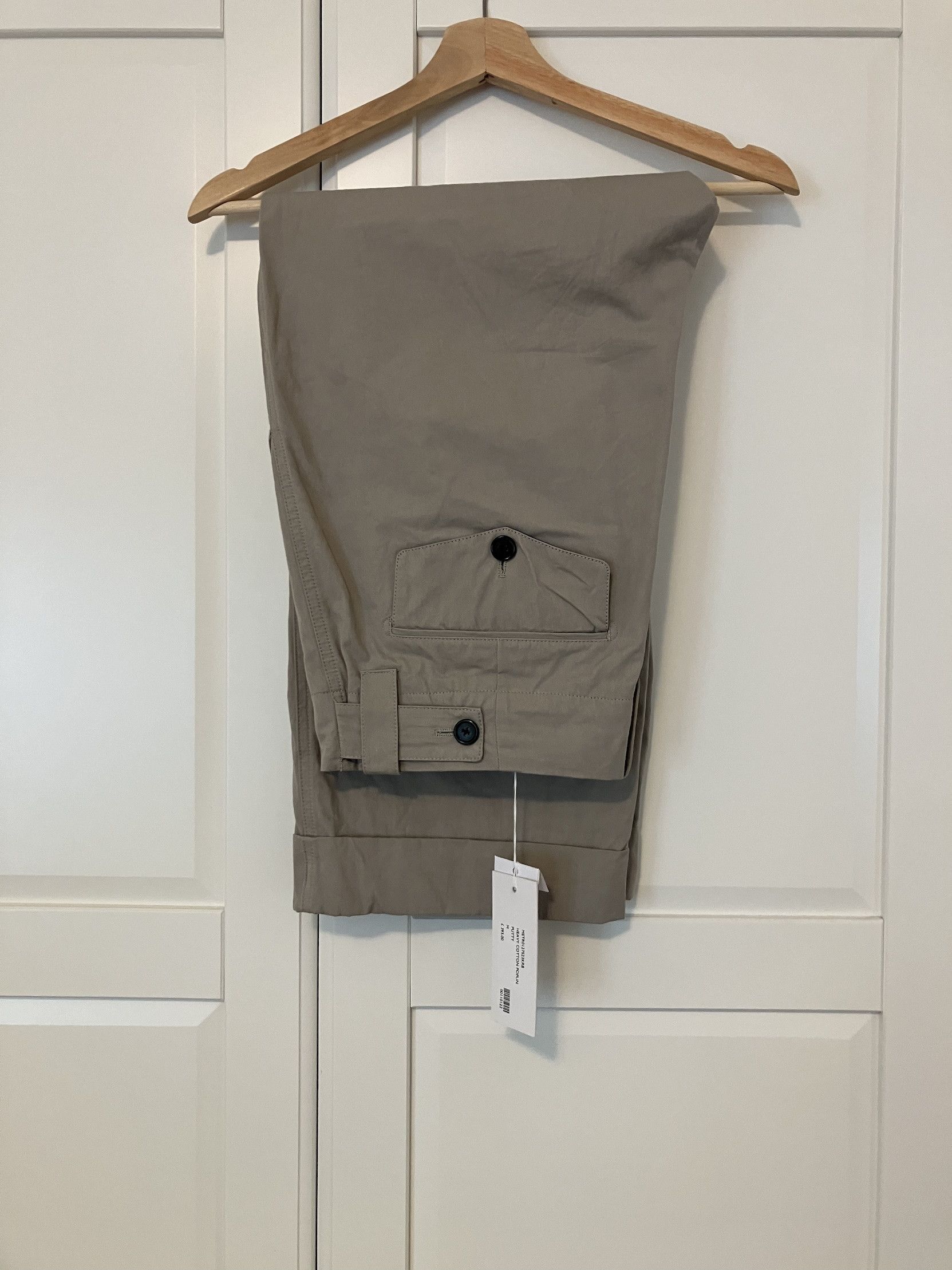 image of Margaret Howell Cropped Trouser Heavy Cotton Poplin Putty / NWT / Ss23 / Med in Light Grey (Size 34