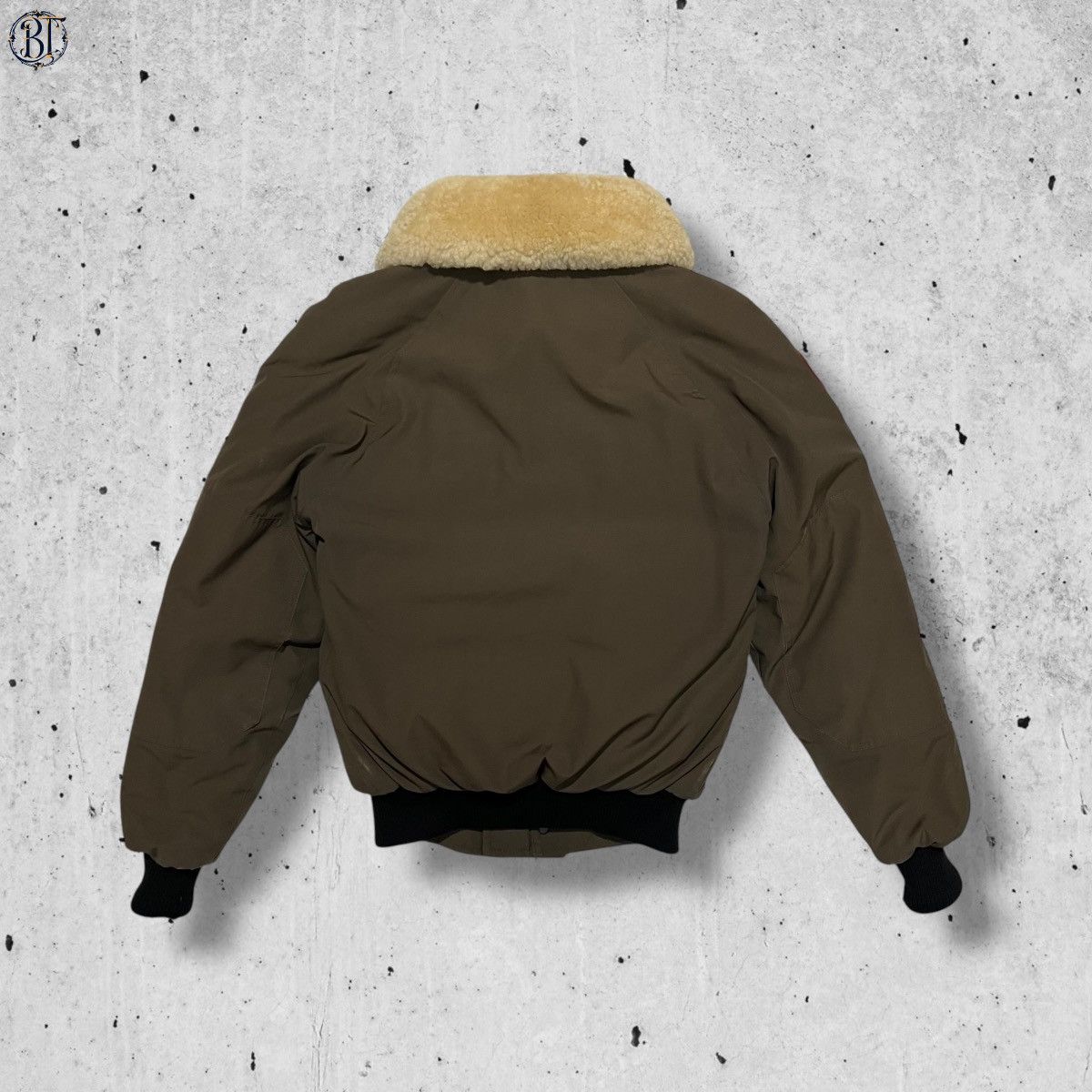 Canada Goose Canada Goose CHILLIWACK men's Airforce shearling bomber Size US XS / EU 42 / 0 - 5 Thumbnail