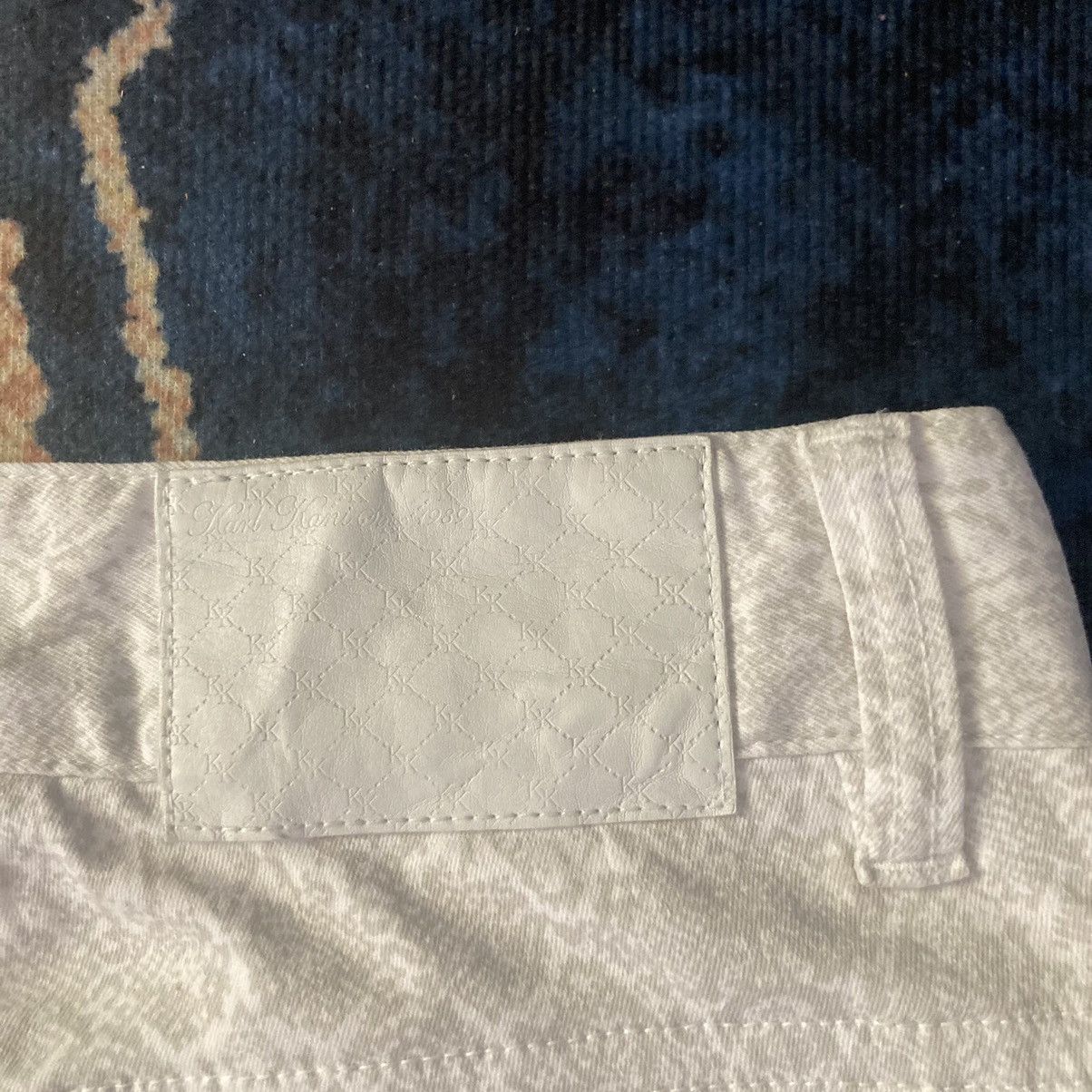 Karl Kani KARL KANI GOLF SNAKE SKINS MOTIF SHORT PANTS Size US 33 - 8 Thumbnail